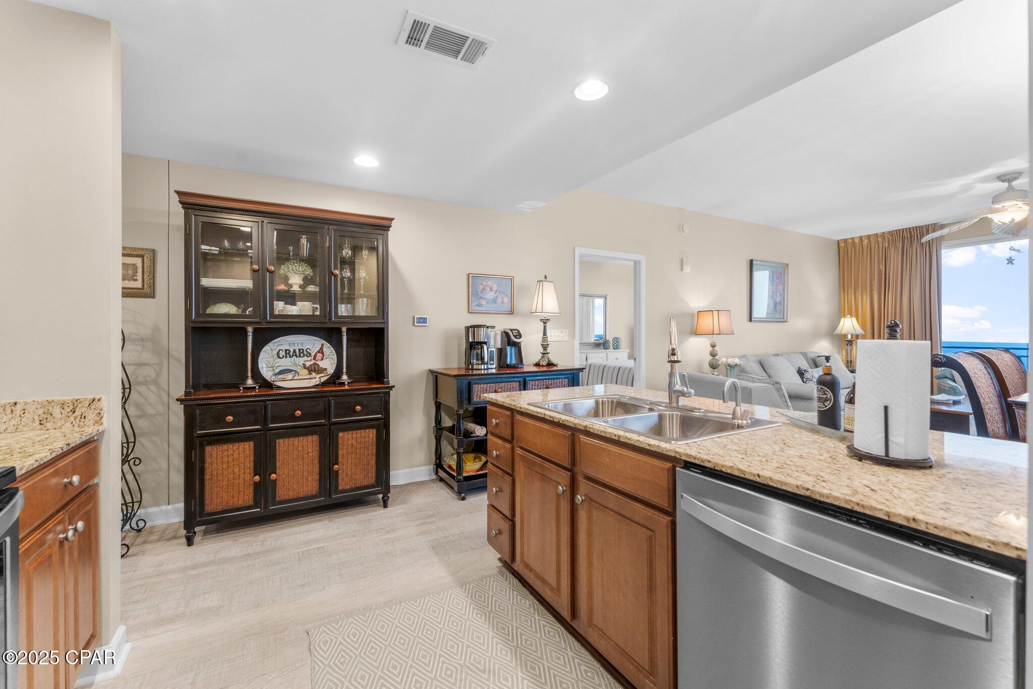 Splash Condo - Residential