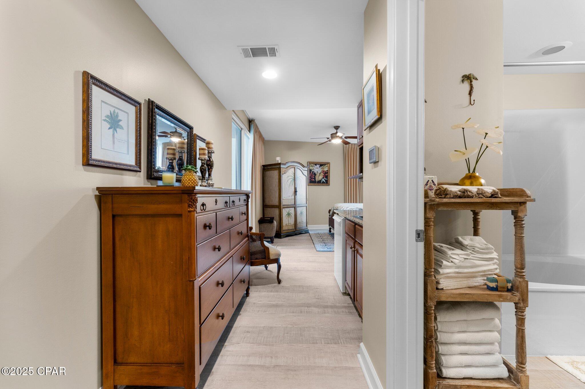 Splash Condo - Residential