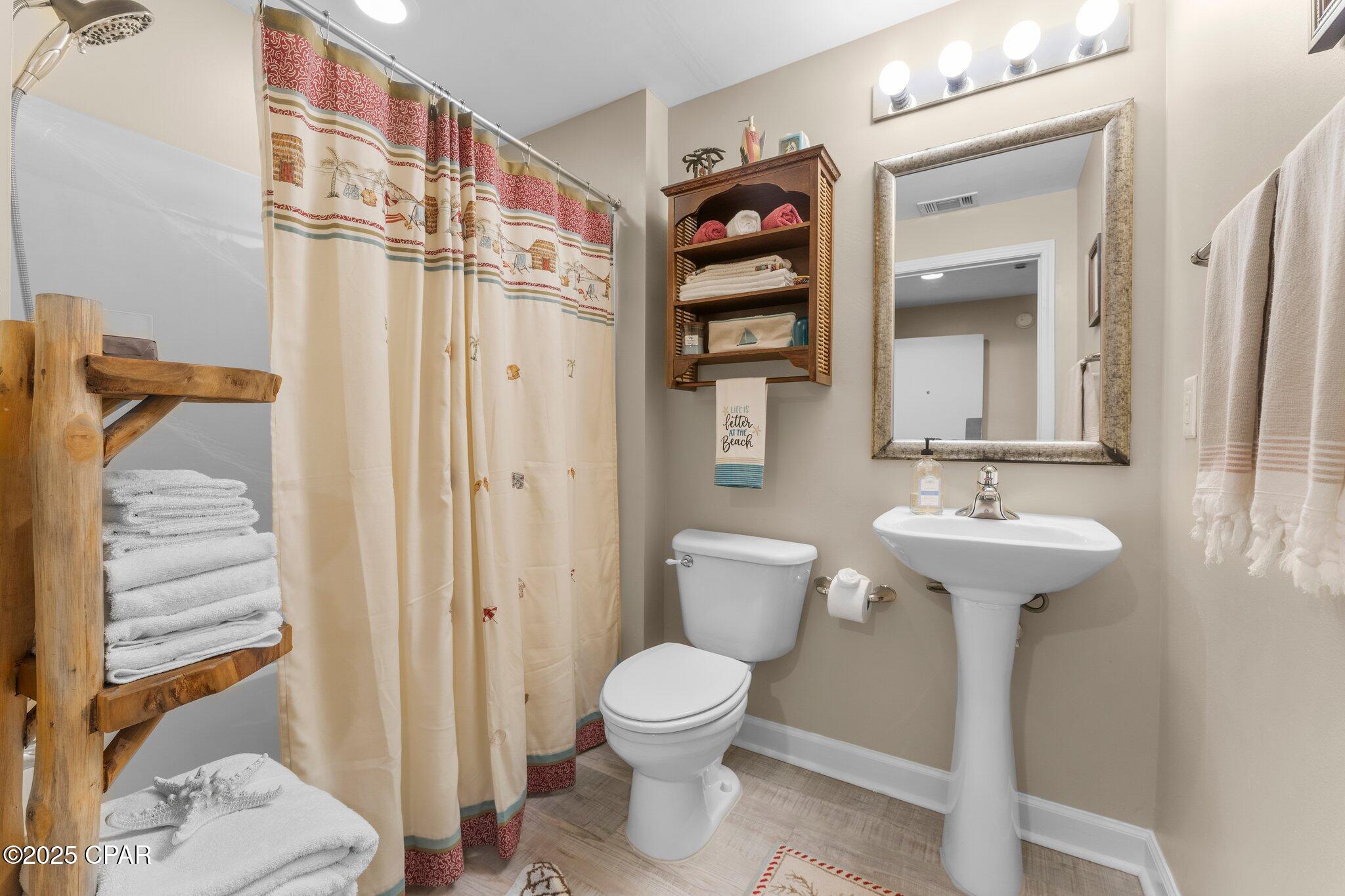 Splash Condo - Residential