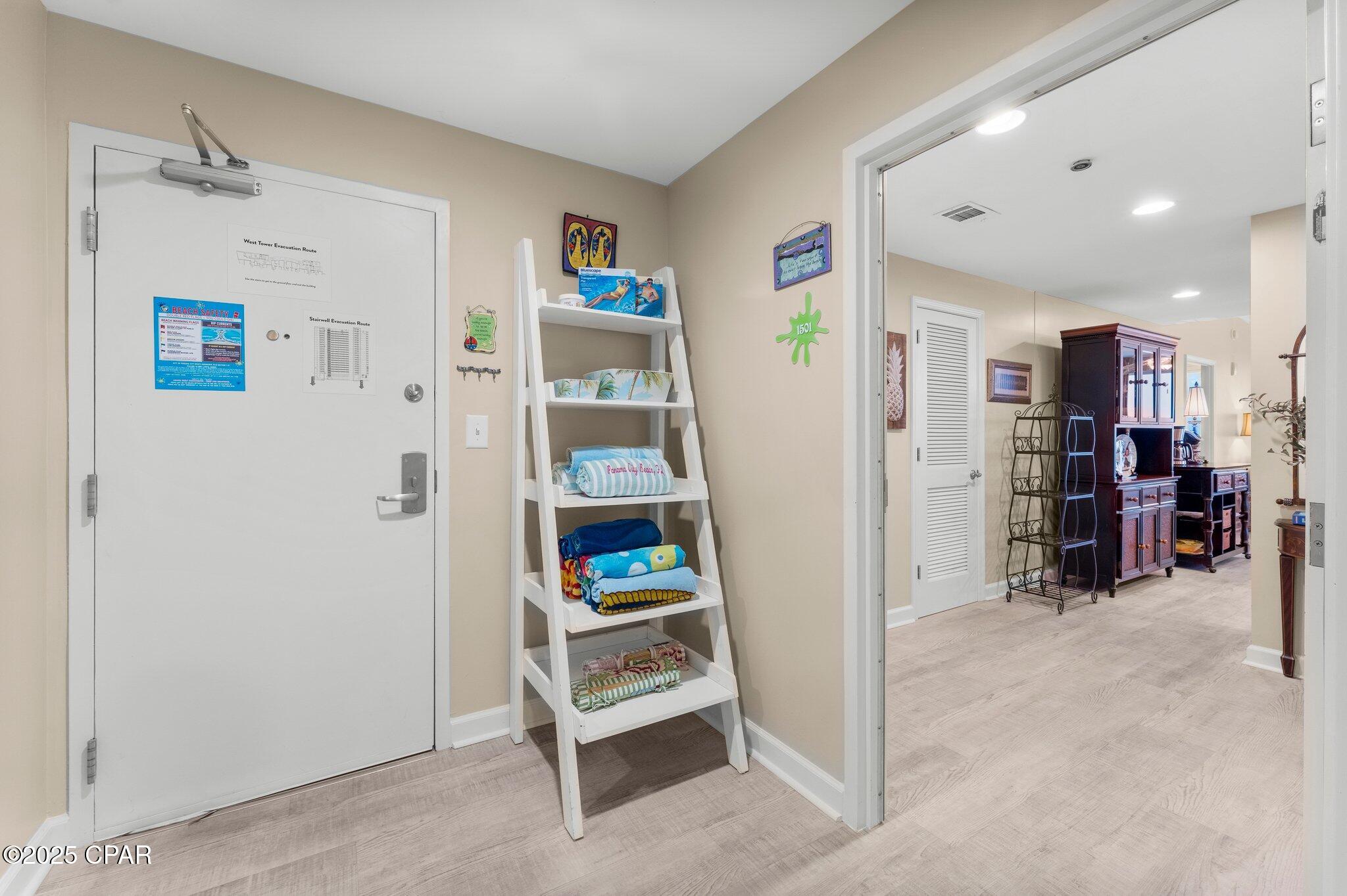 Splash Condo - Residential