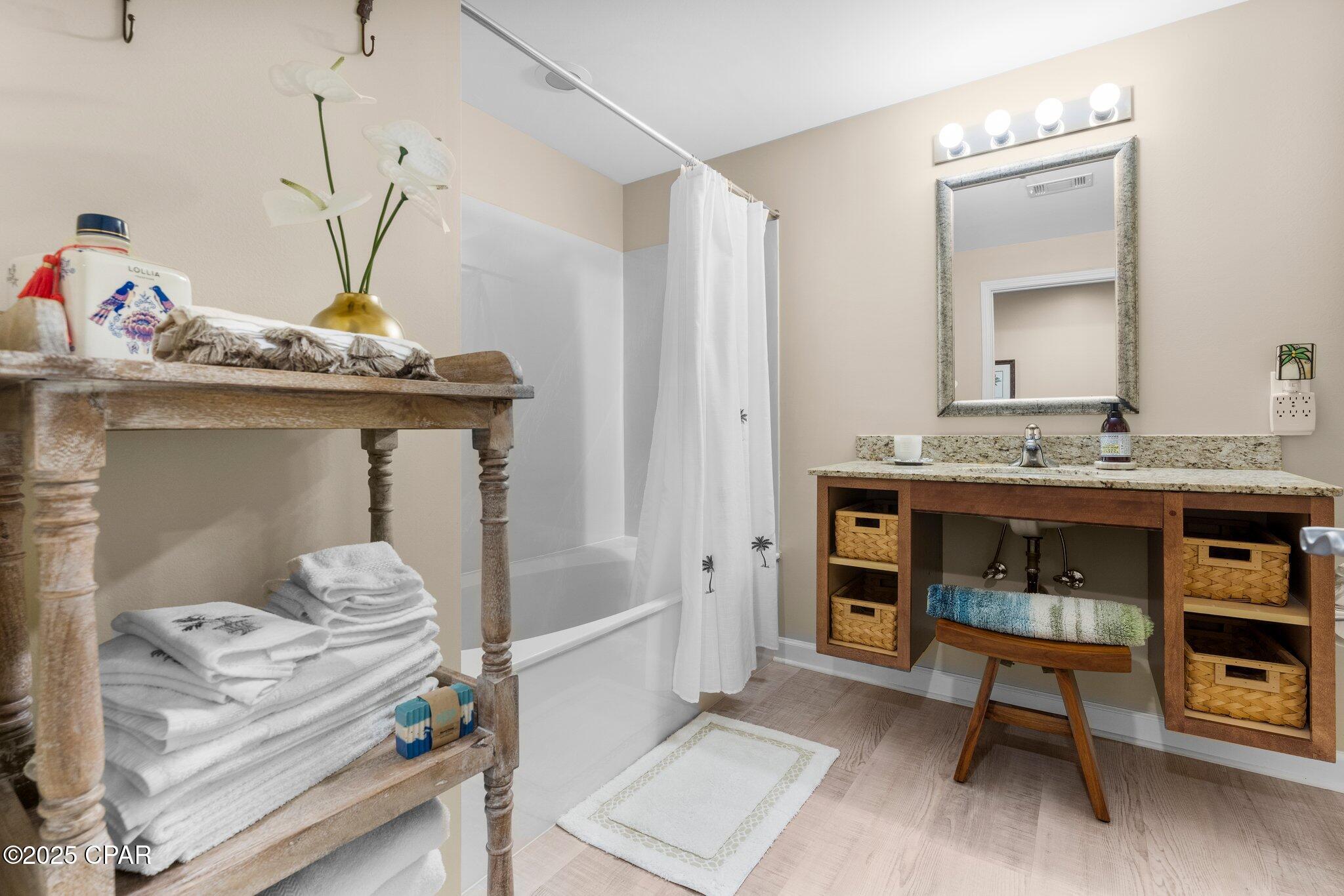 Splash Condo - Residential