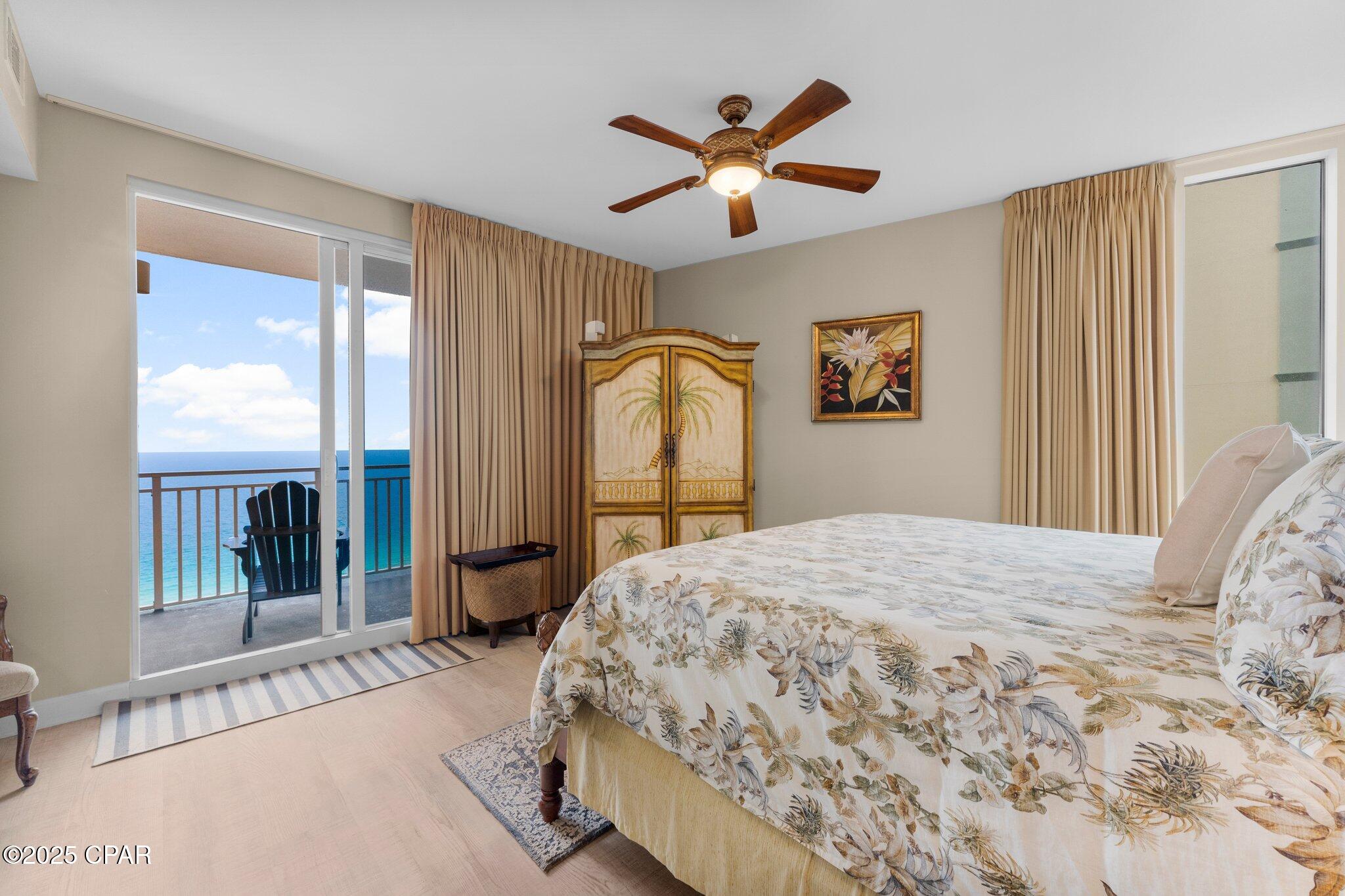 Splash Condo - Residential