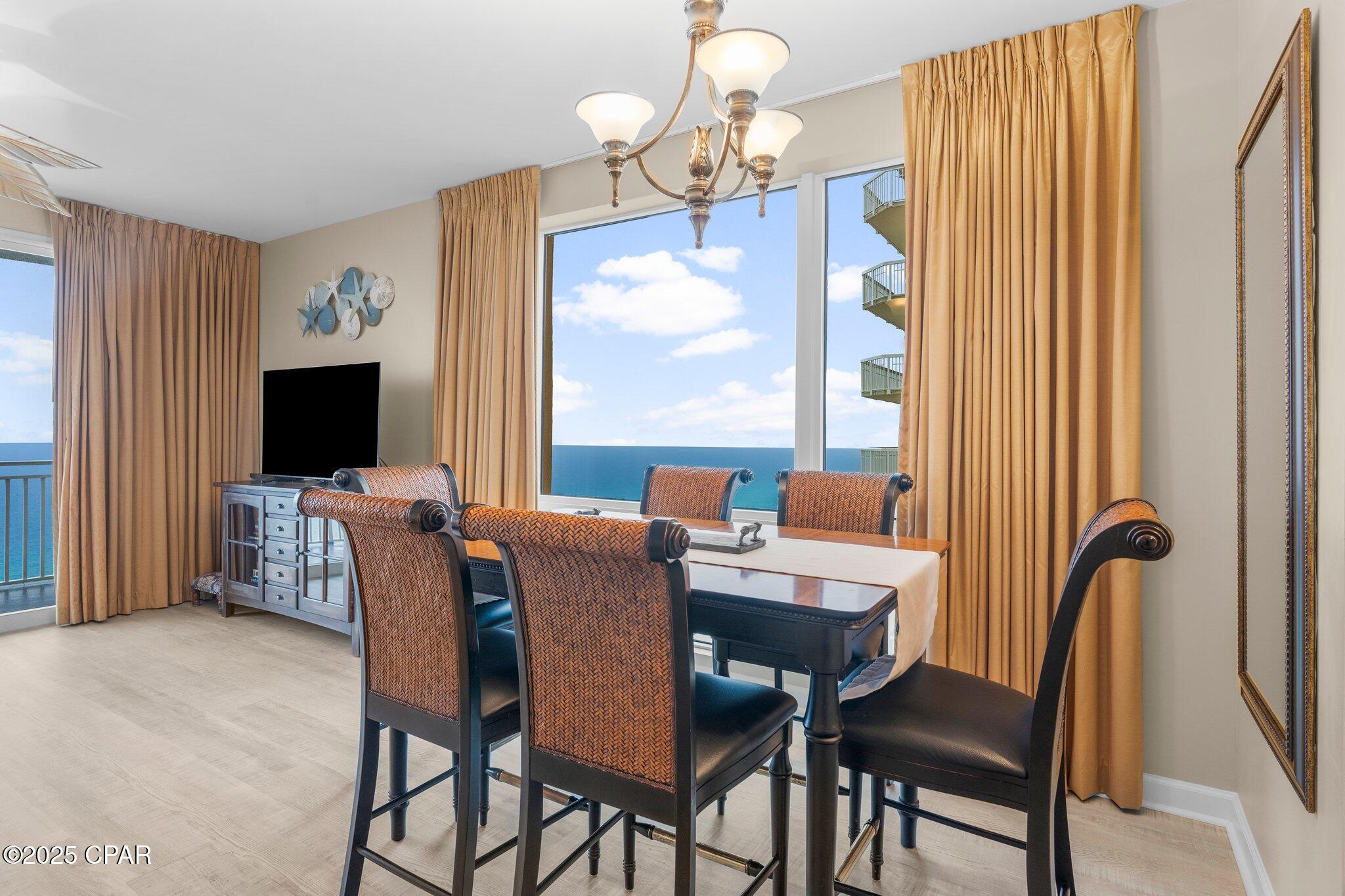 Splash Condo - Residential