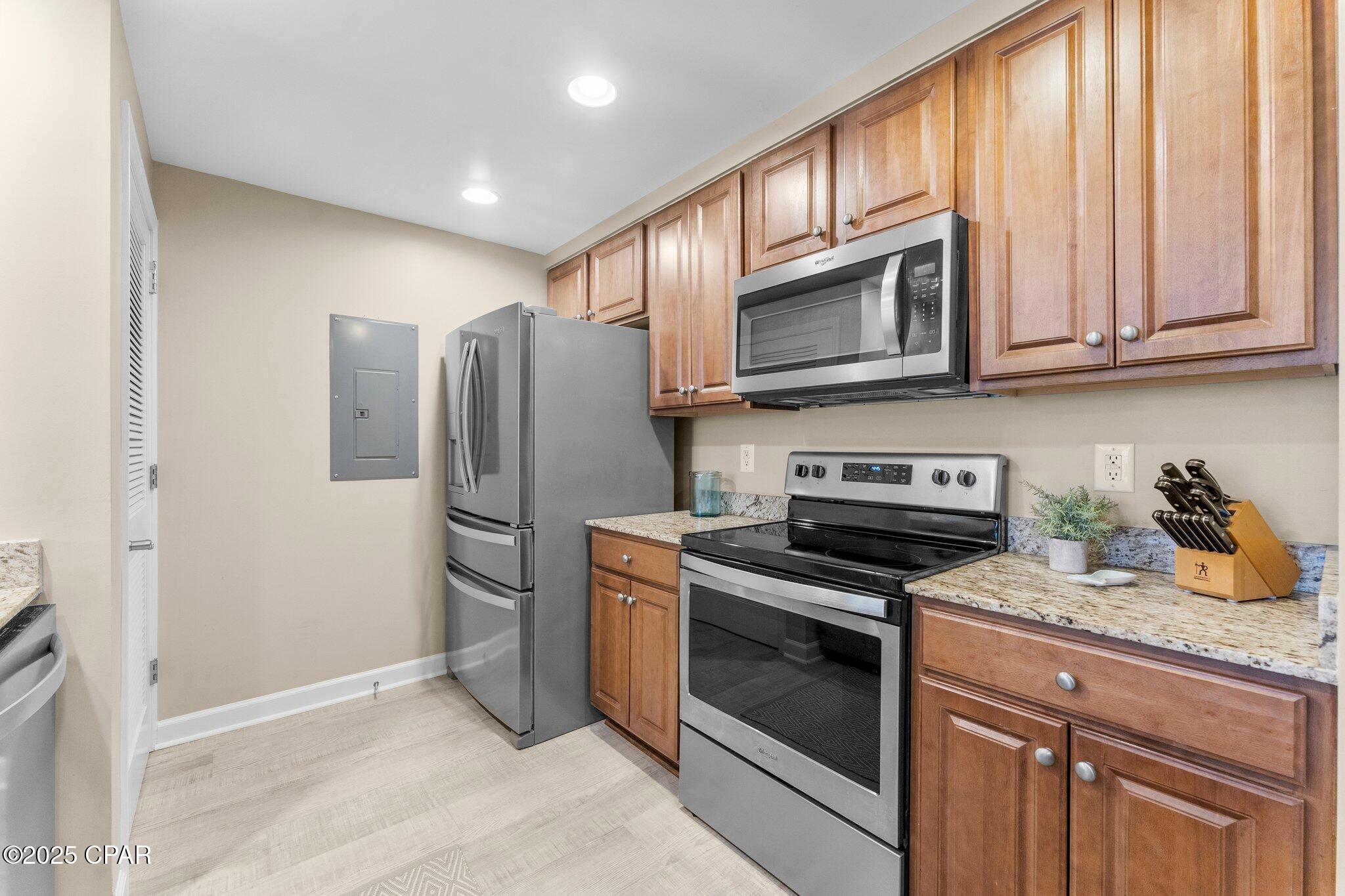 Splash Condo - Residential