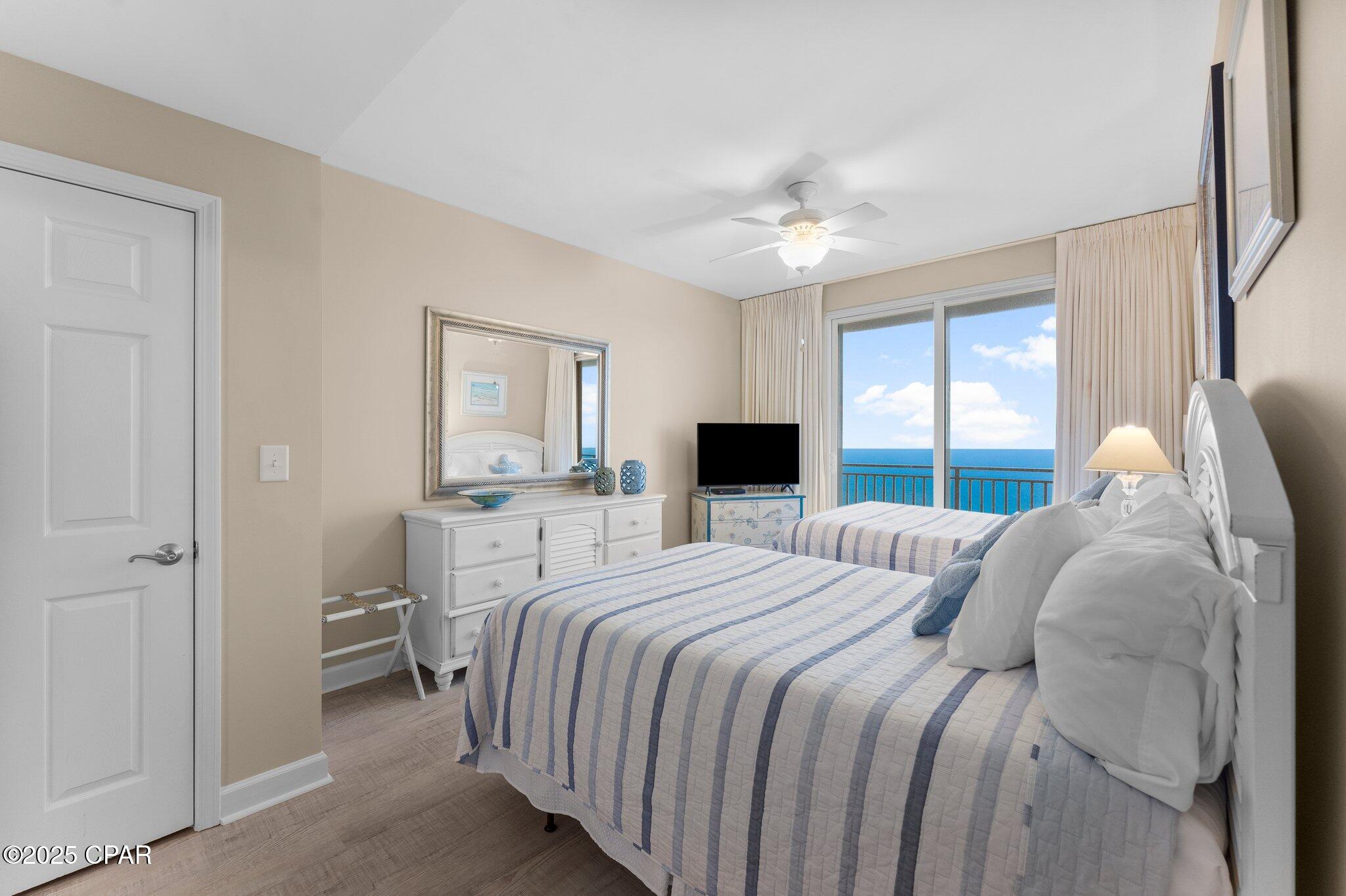 Splash Condo - Residential