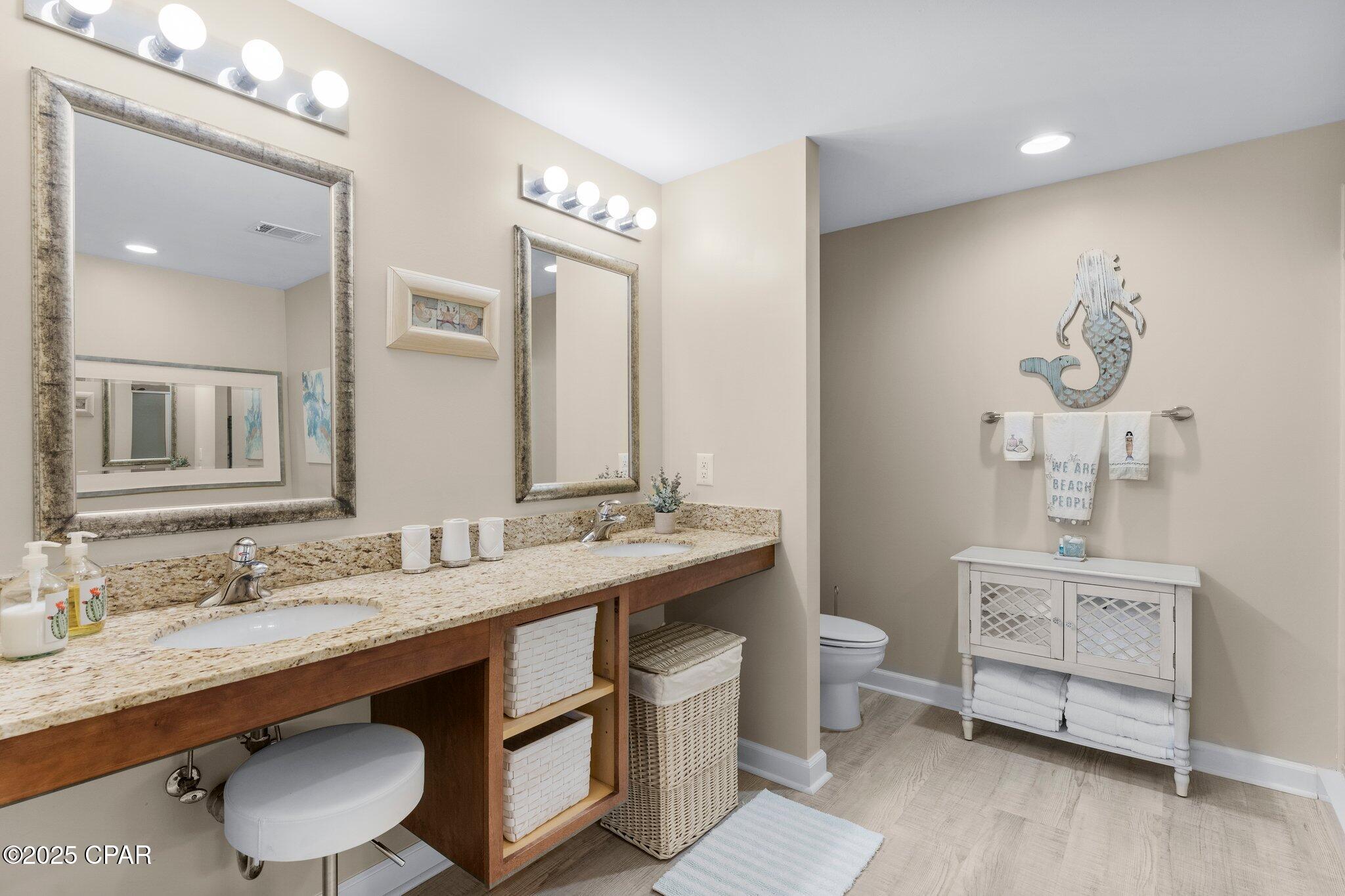 Splash Condo - Residential