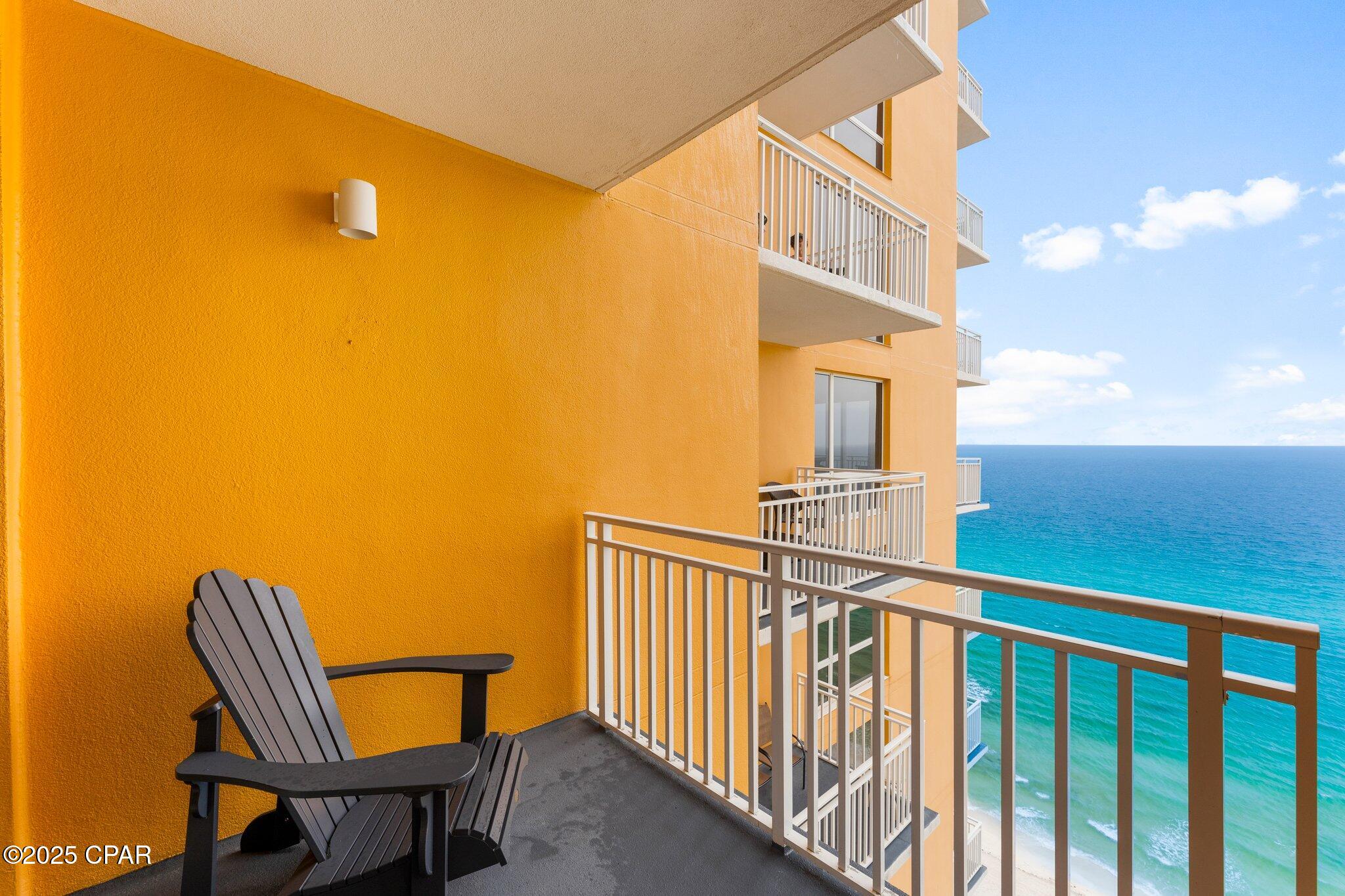 Splash Condo - Residential