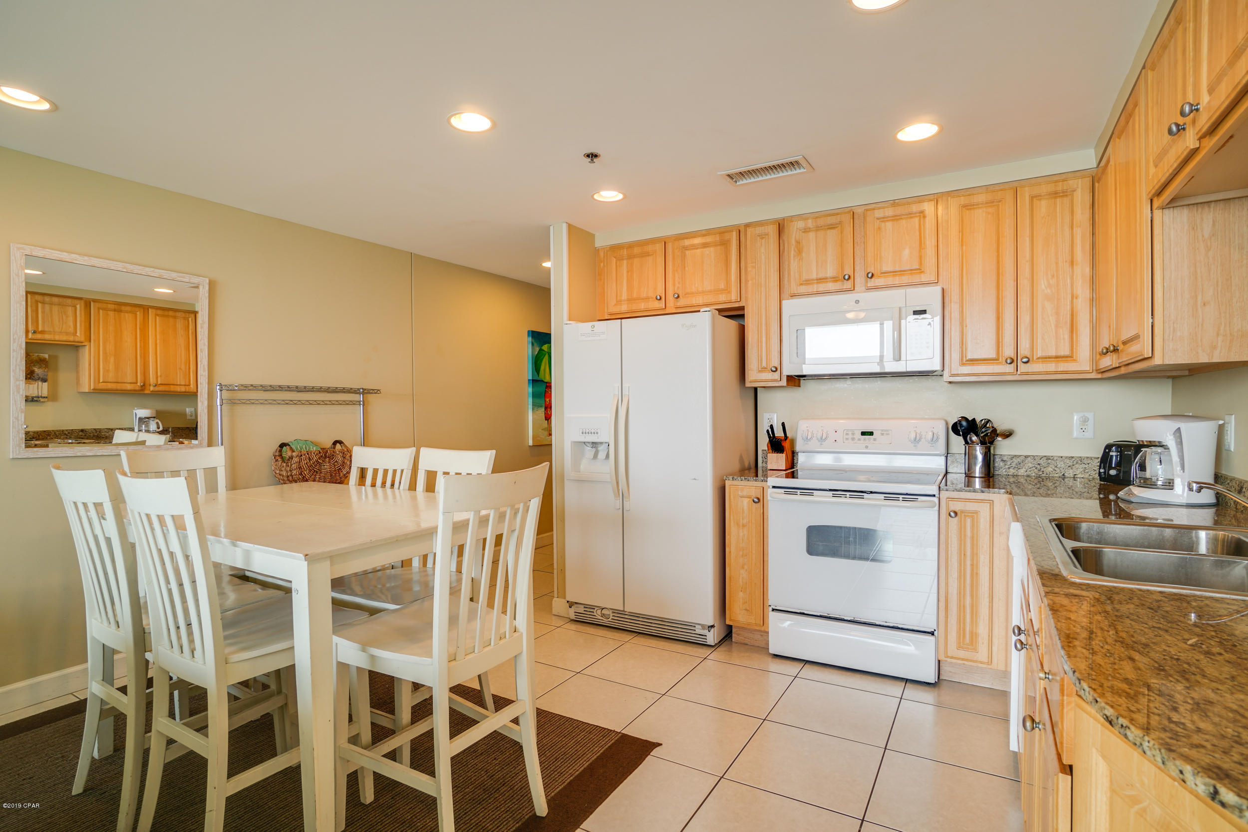 Splash Condo - Residential