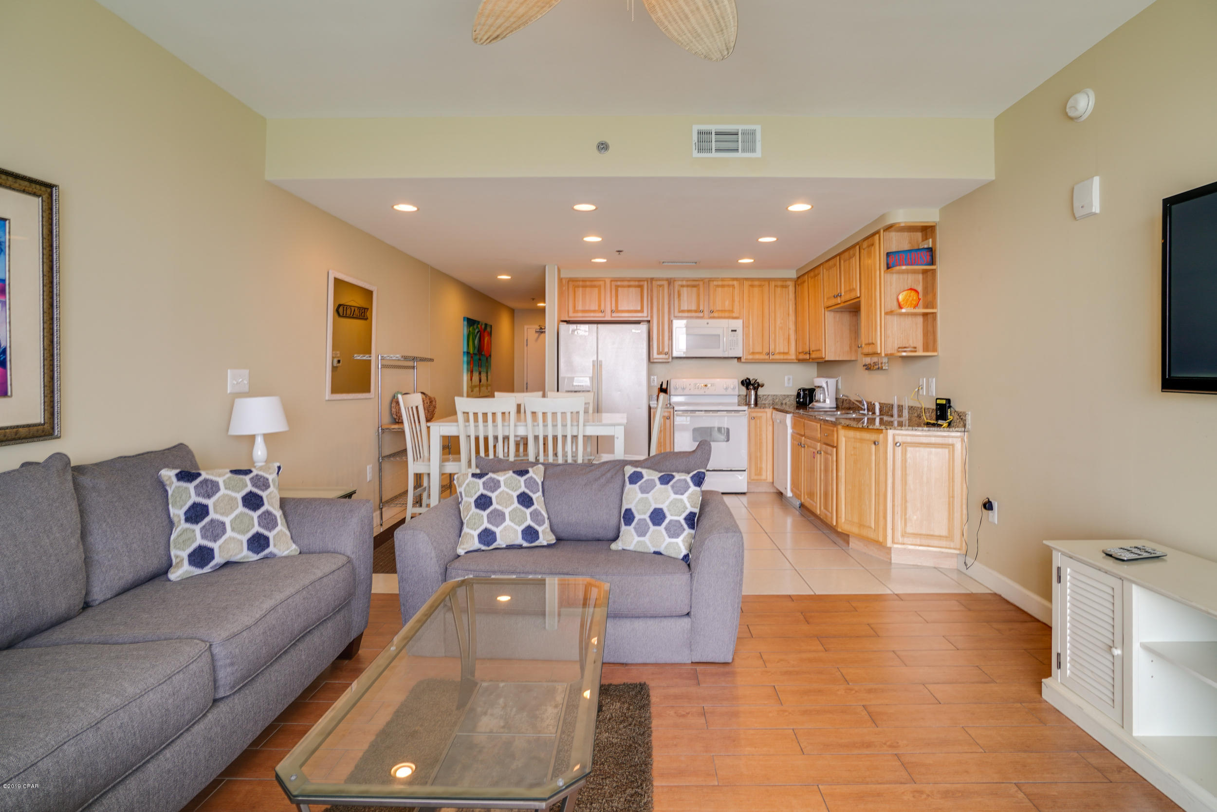 Splash Condo - Residential