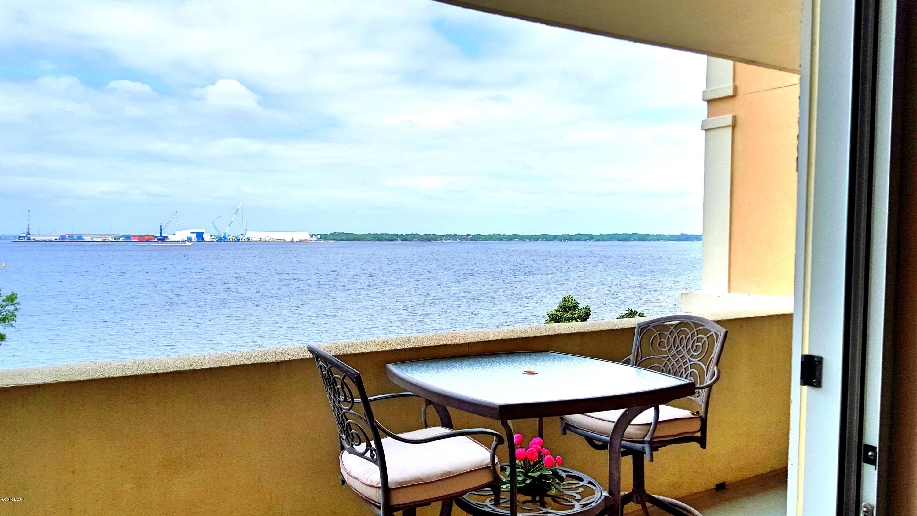 Magnolia Bay Club - Residential