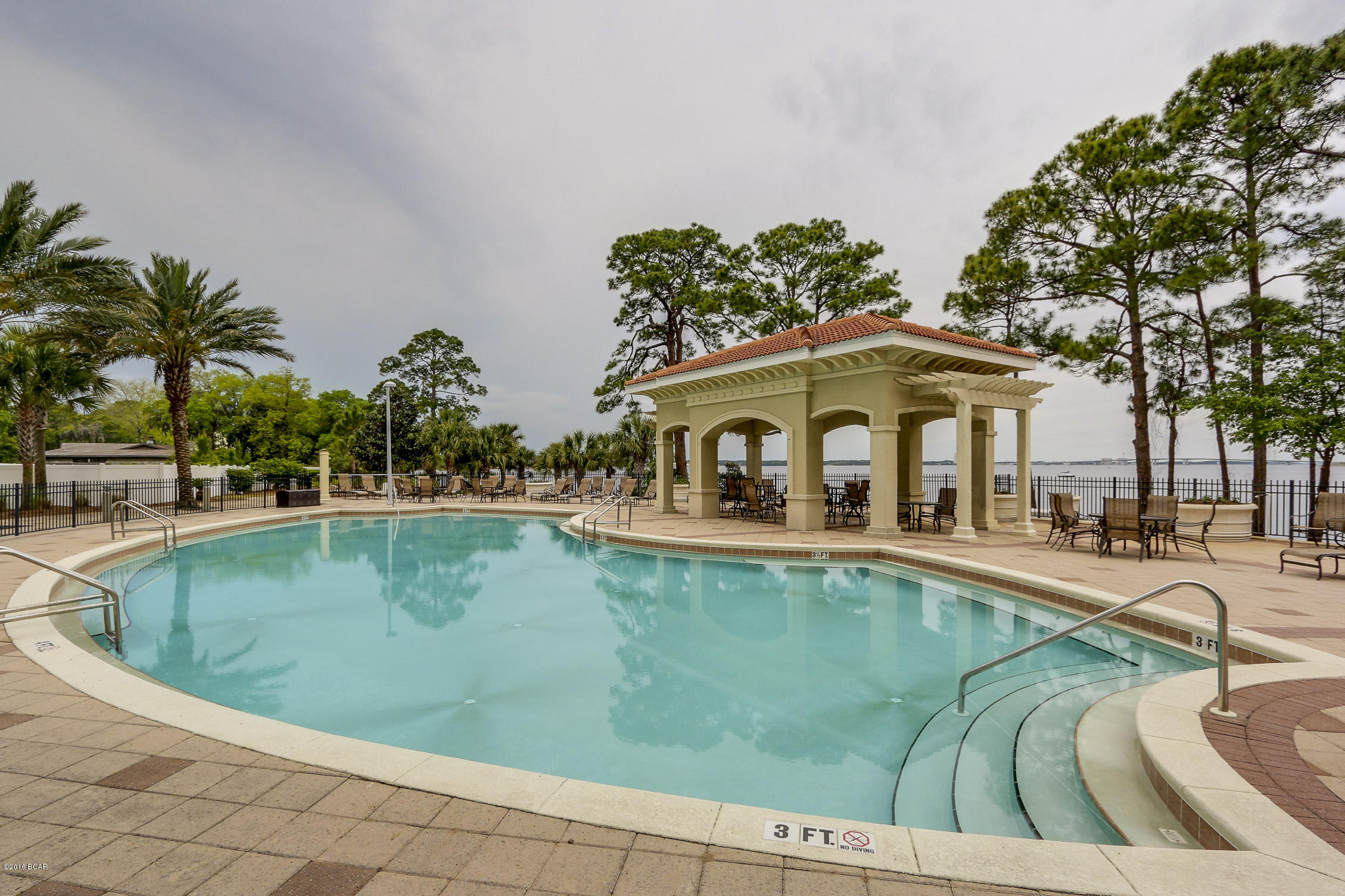 Magnolia Bay Club - Residential