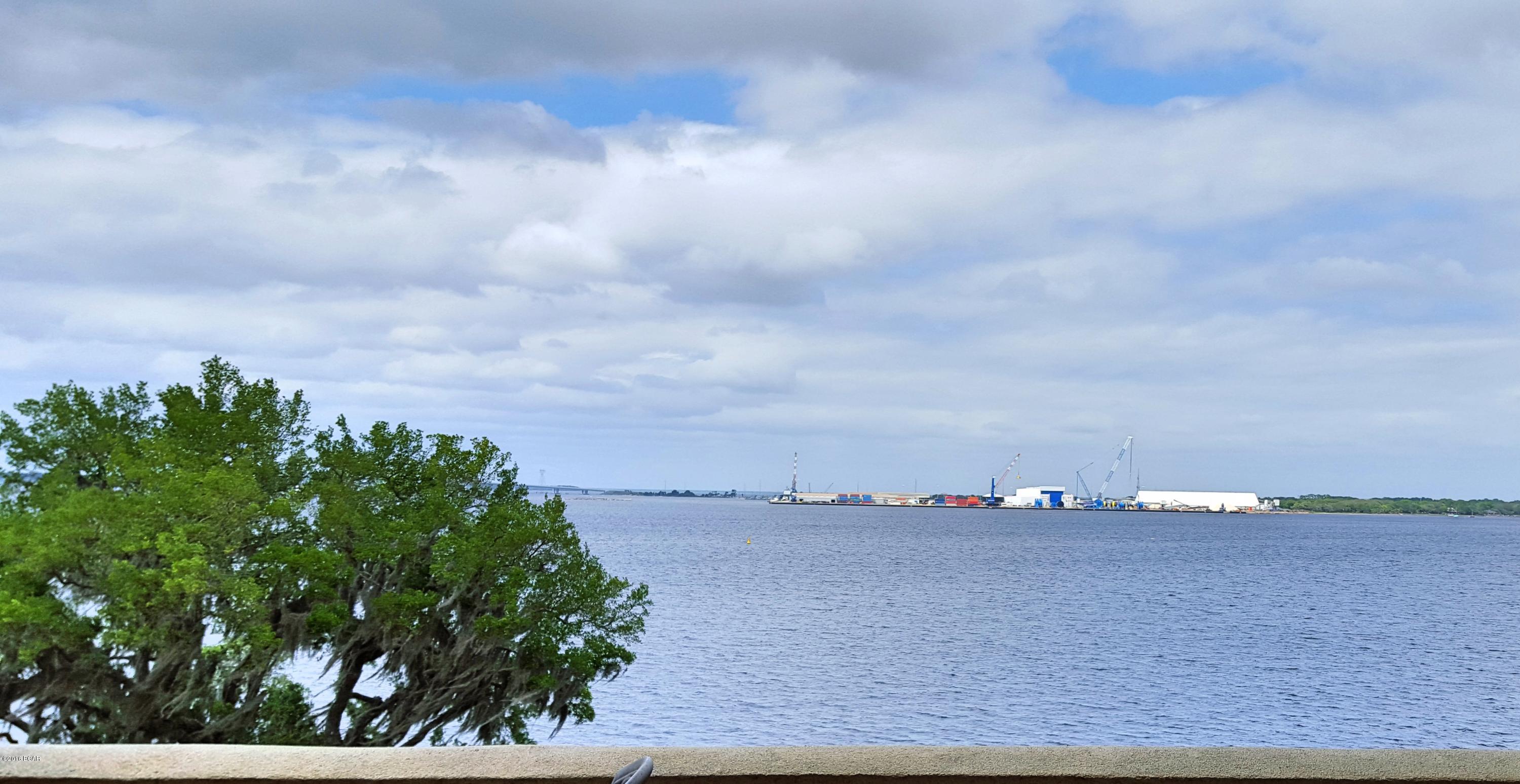 Magnolia Bay Club - Residential