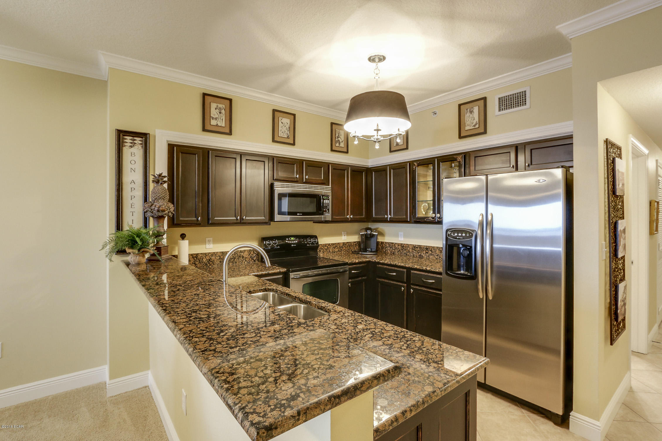 Magnolia Bay Club - Residential