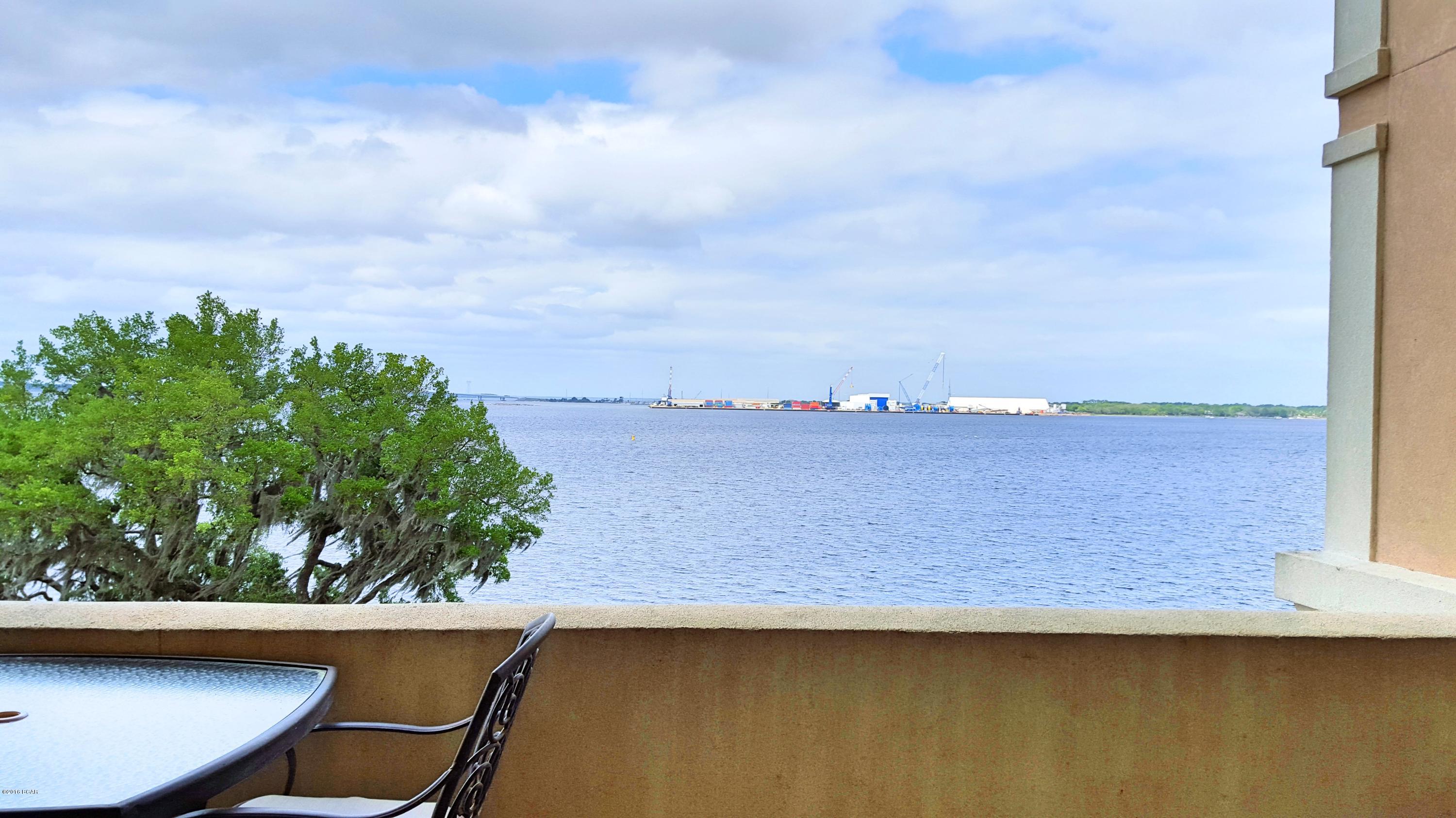 Magnolia Bay Club - Residential