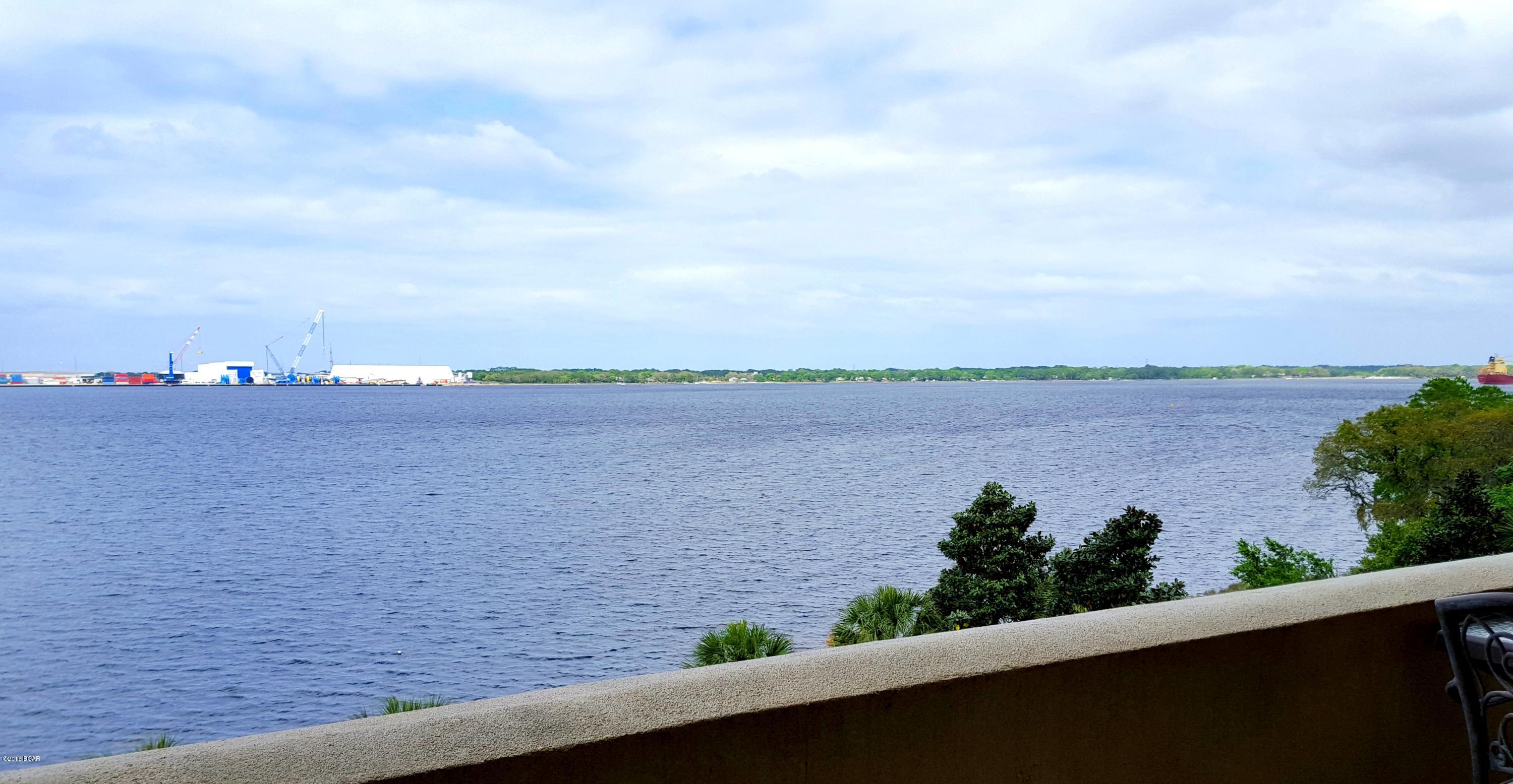 Magnolia Bay Club - Residential