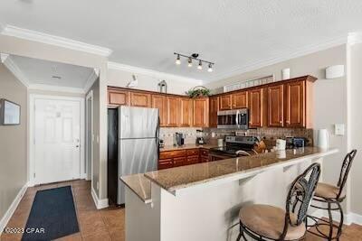 Tropic Winds - Residential