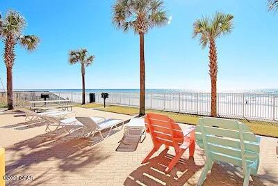 Tropic Winds - Residential