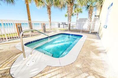 Tropic Winds - Residential