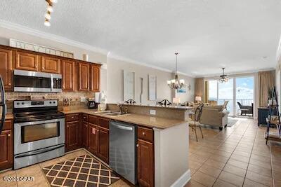 Tropic Winds - Residential