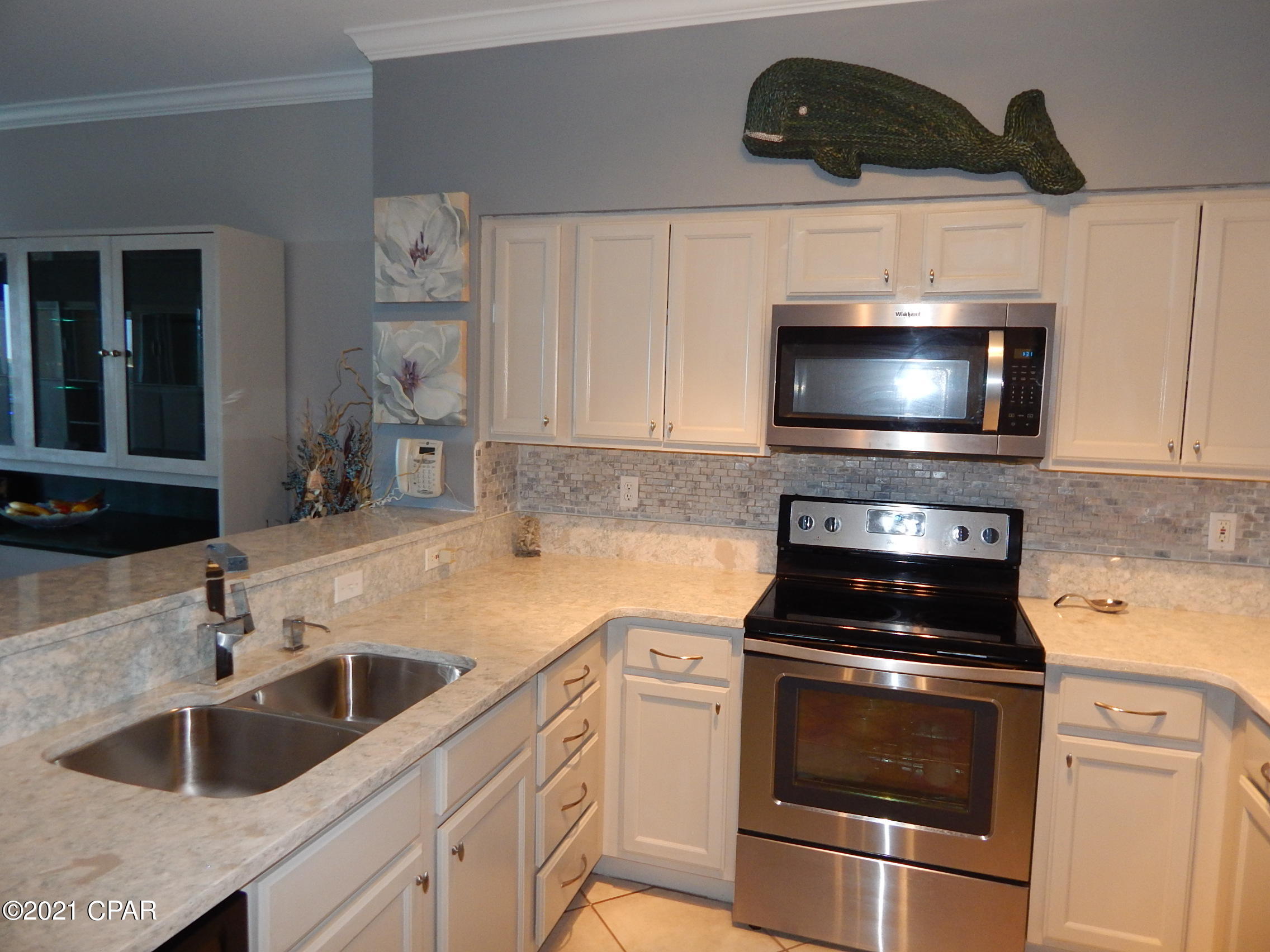 Magnolia Bay Club - Residential