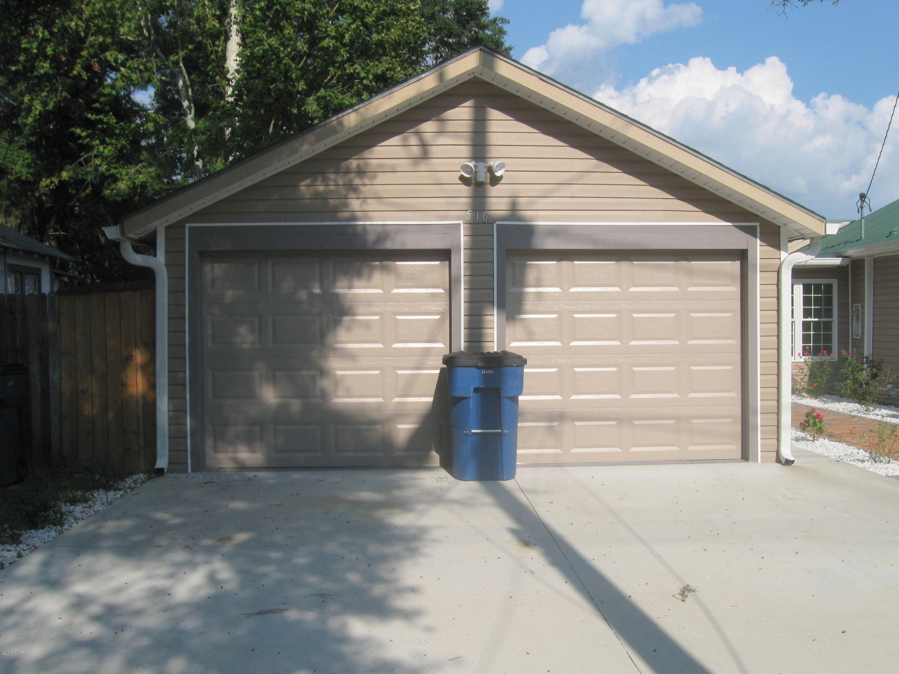 Pinecrest Add. - Residential