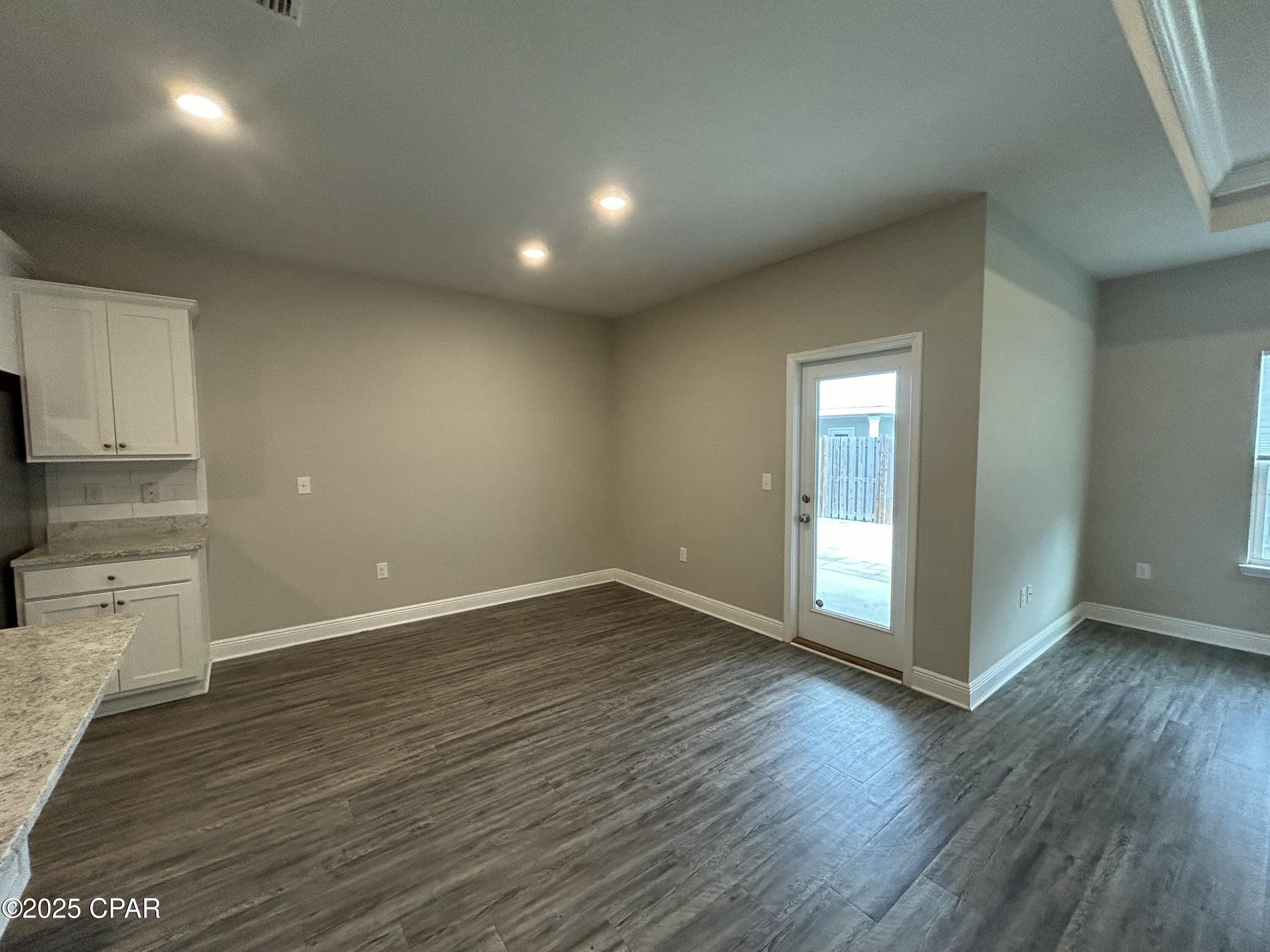 Emerald Cove Villas - Residential