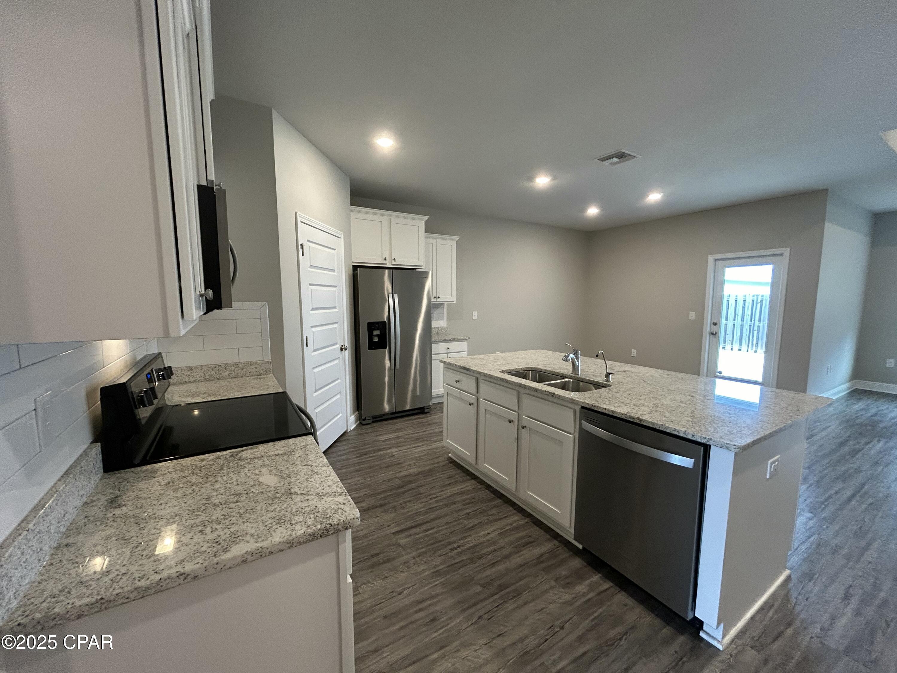 Emerald Cove Villas - Residential