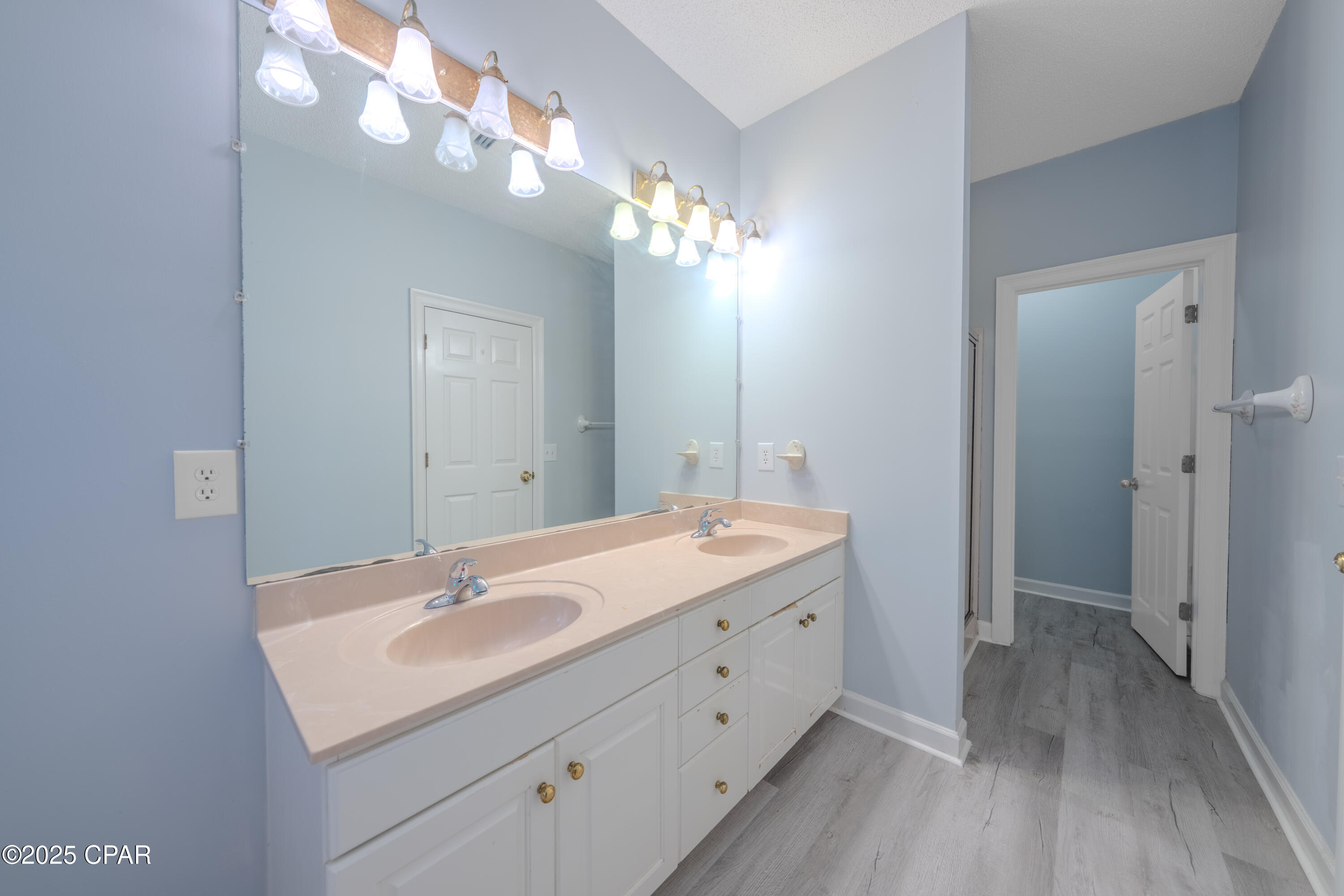 The Oaks - Residential