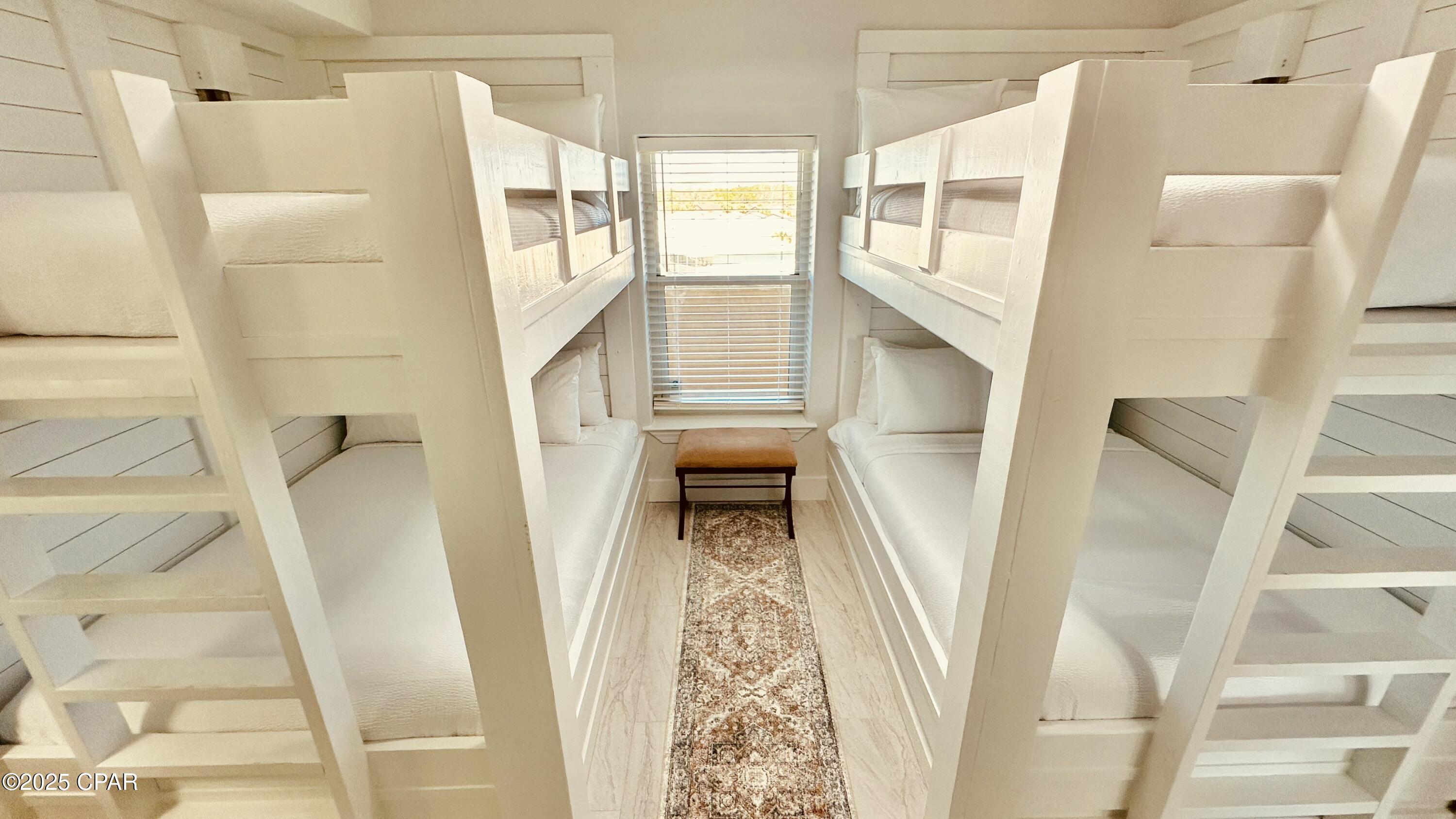 Tropic Winds - Residential