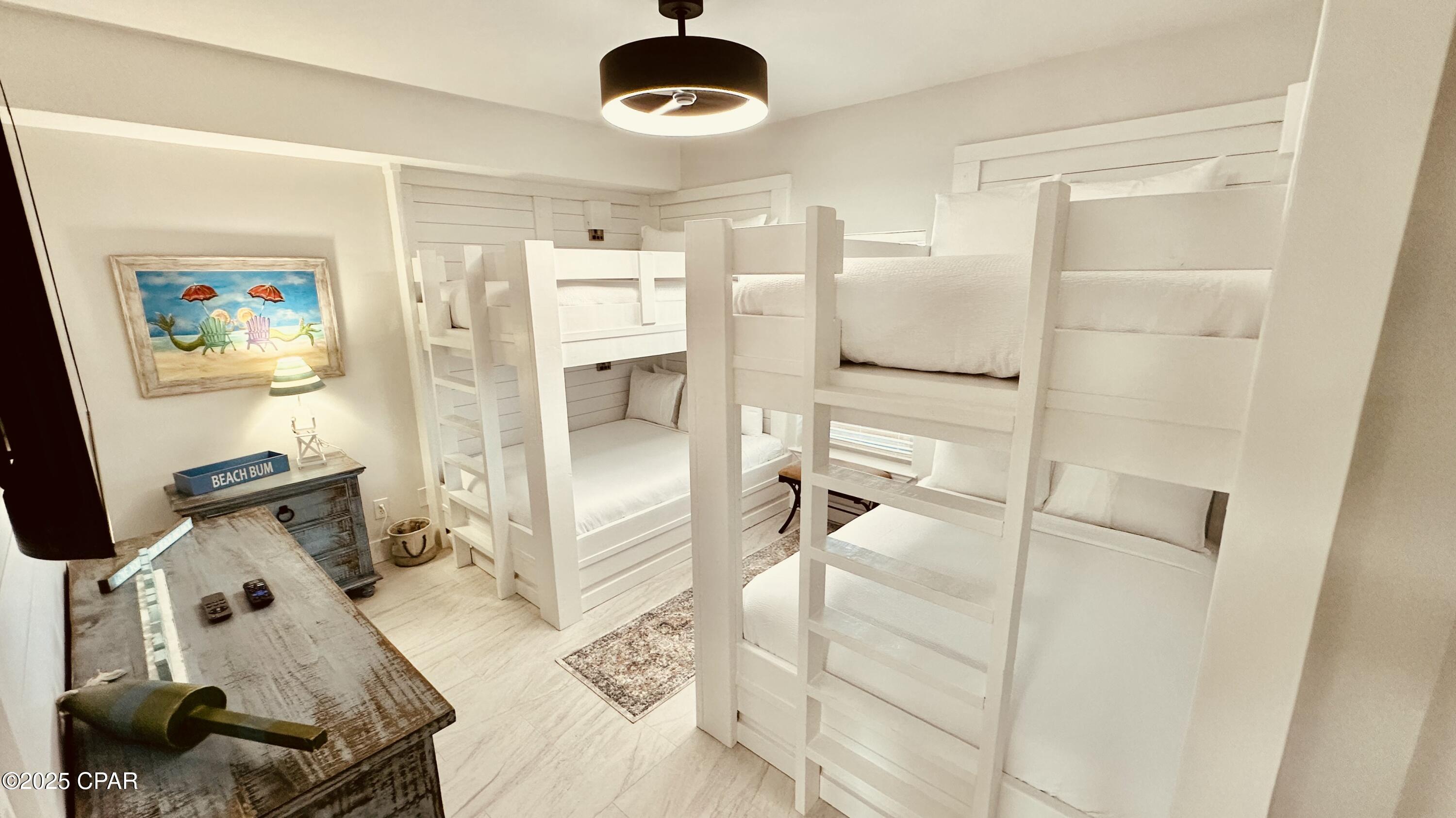 Tropic Winds - Residential