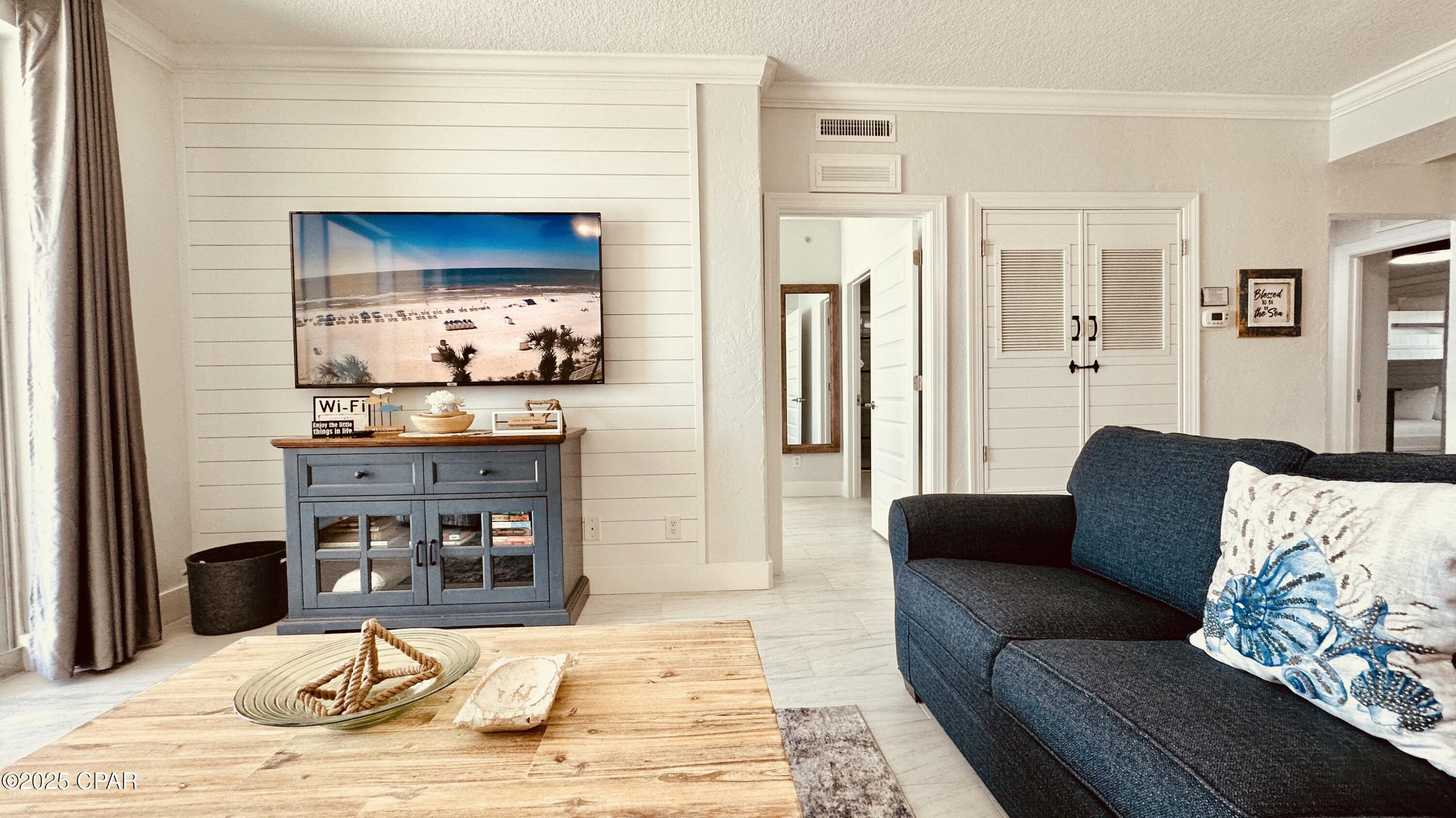 Tropic Winds - Residential