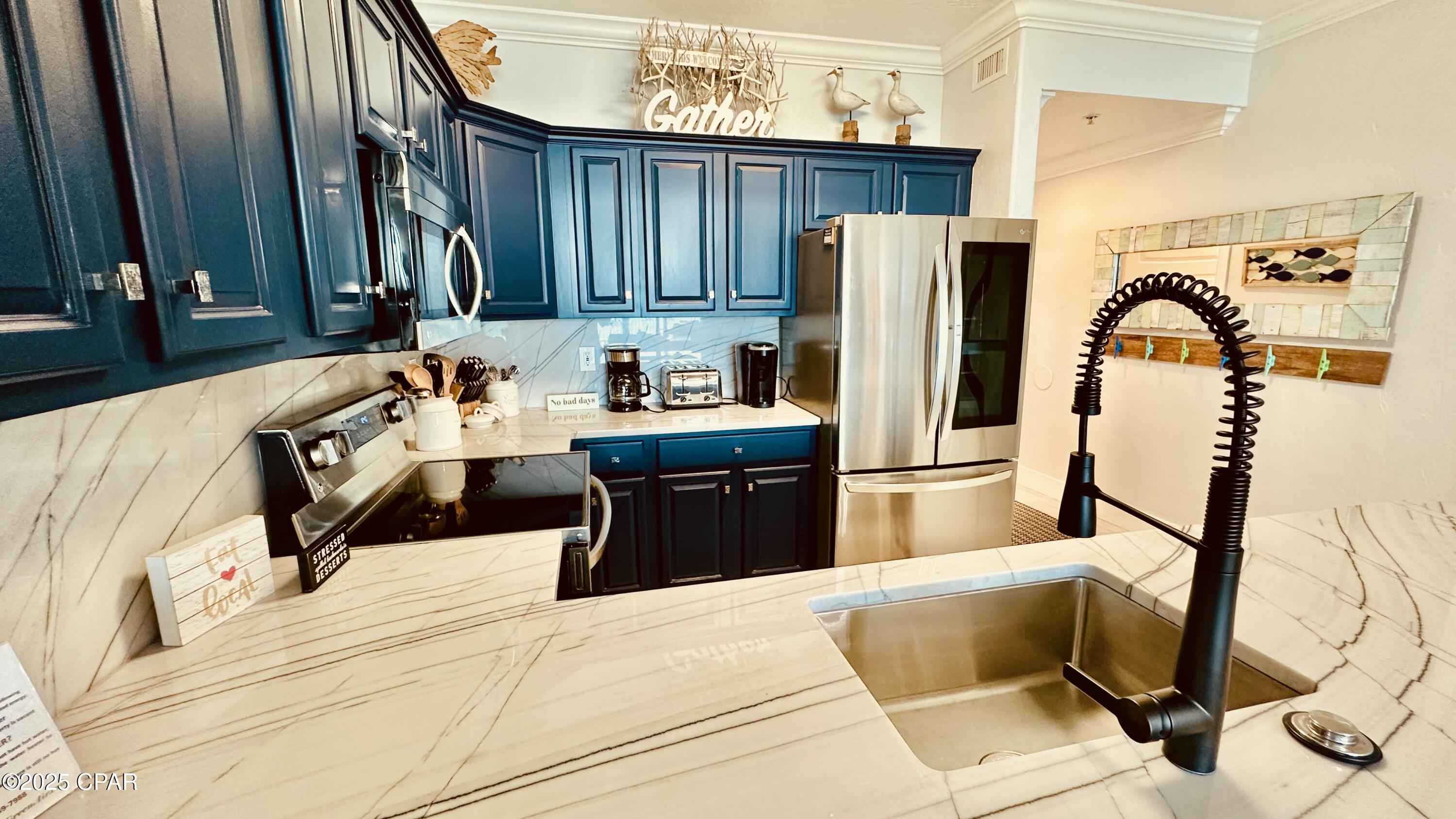 Tropic Winds - Residential