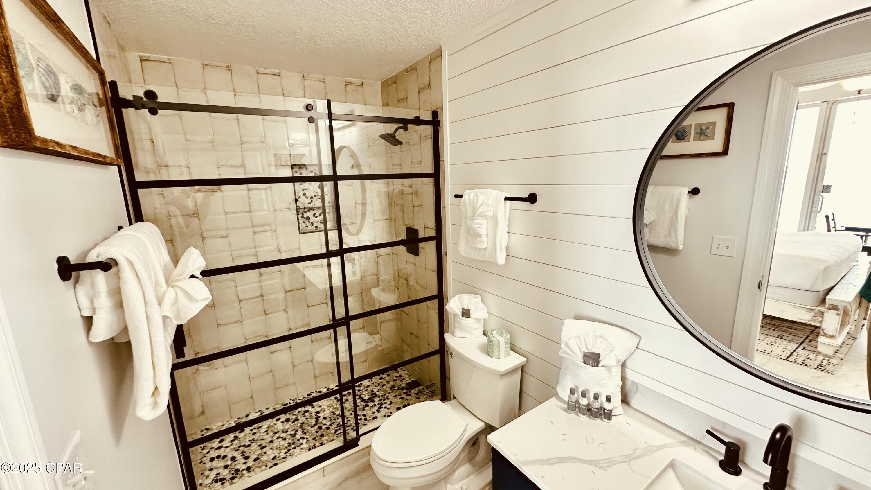 Tropic Winds - Residential