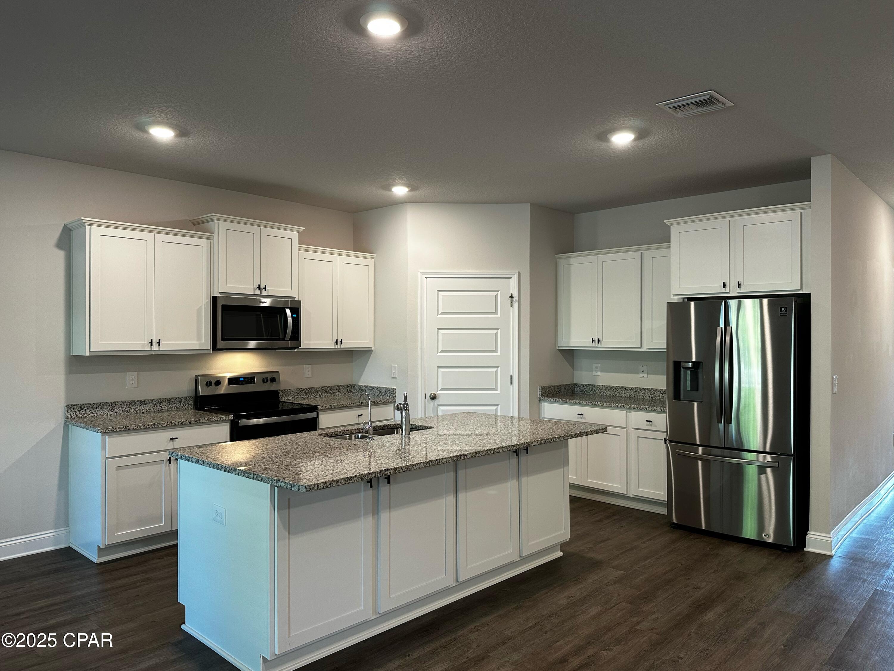 Emerald Cove Villas - Residential Lease