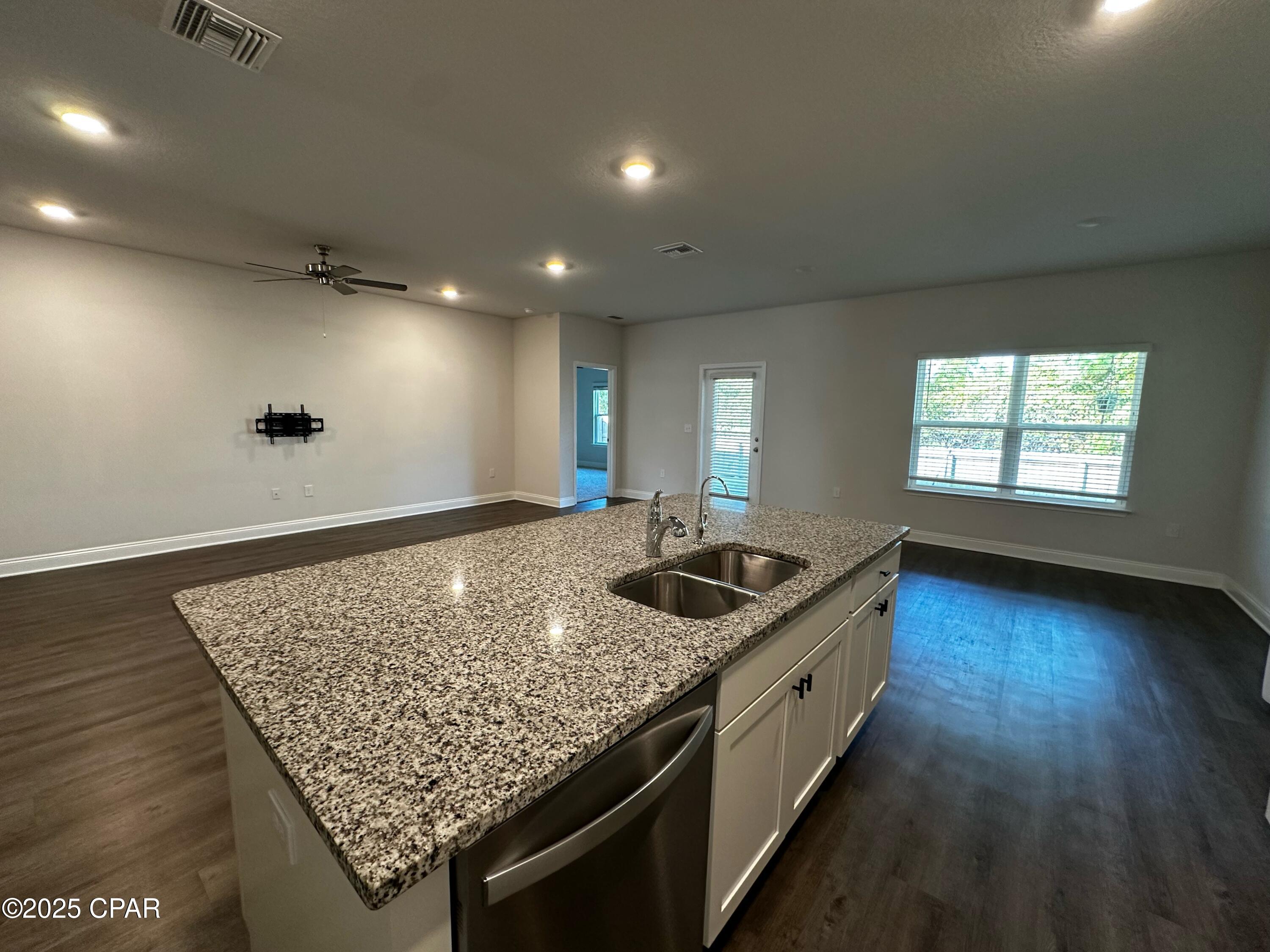 Emerald Cove Villas - Residential Lease