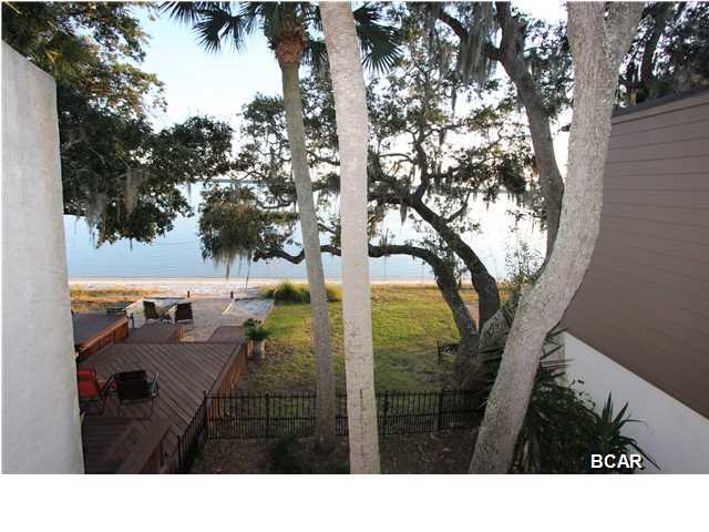 Bay Oaks Townhouses - Residential