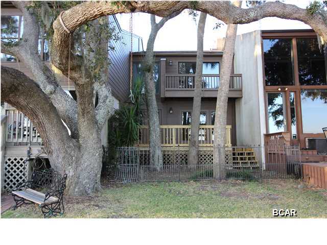 Bay Oaks Townhouses - Residential