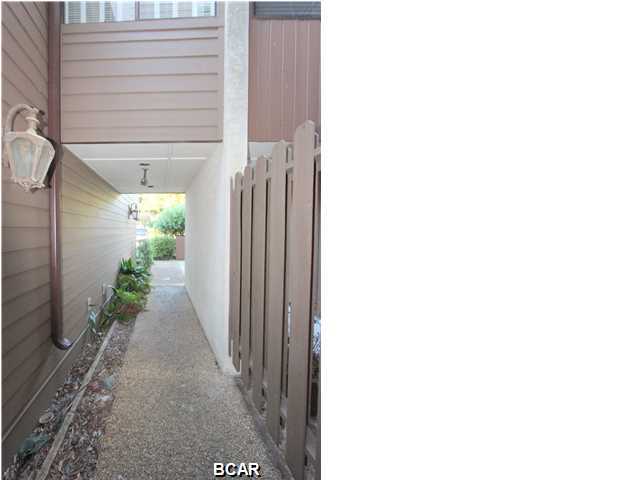 Bay Oaks Townhouses - Residential