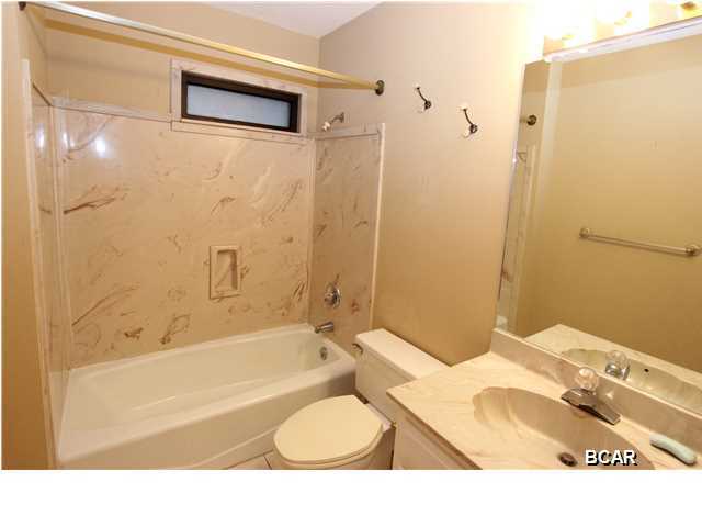 Bay Oaks Townhouses - Residential