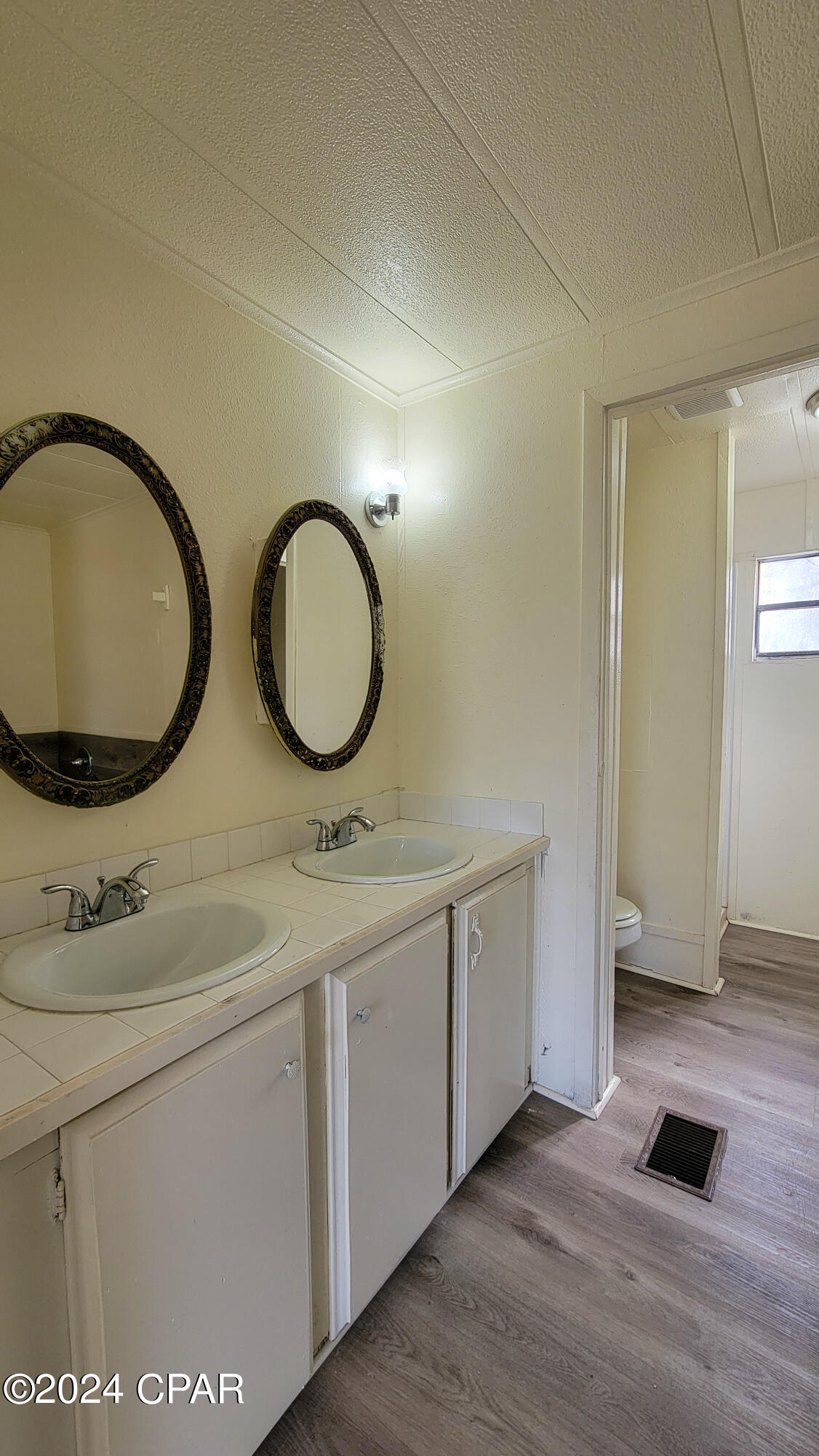 Jay's Add To Lynn Haven - Residential