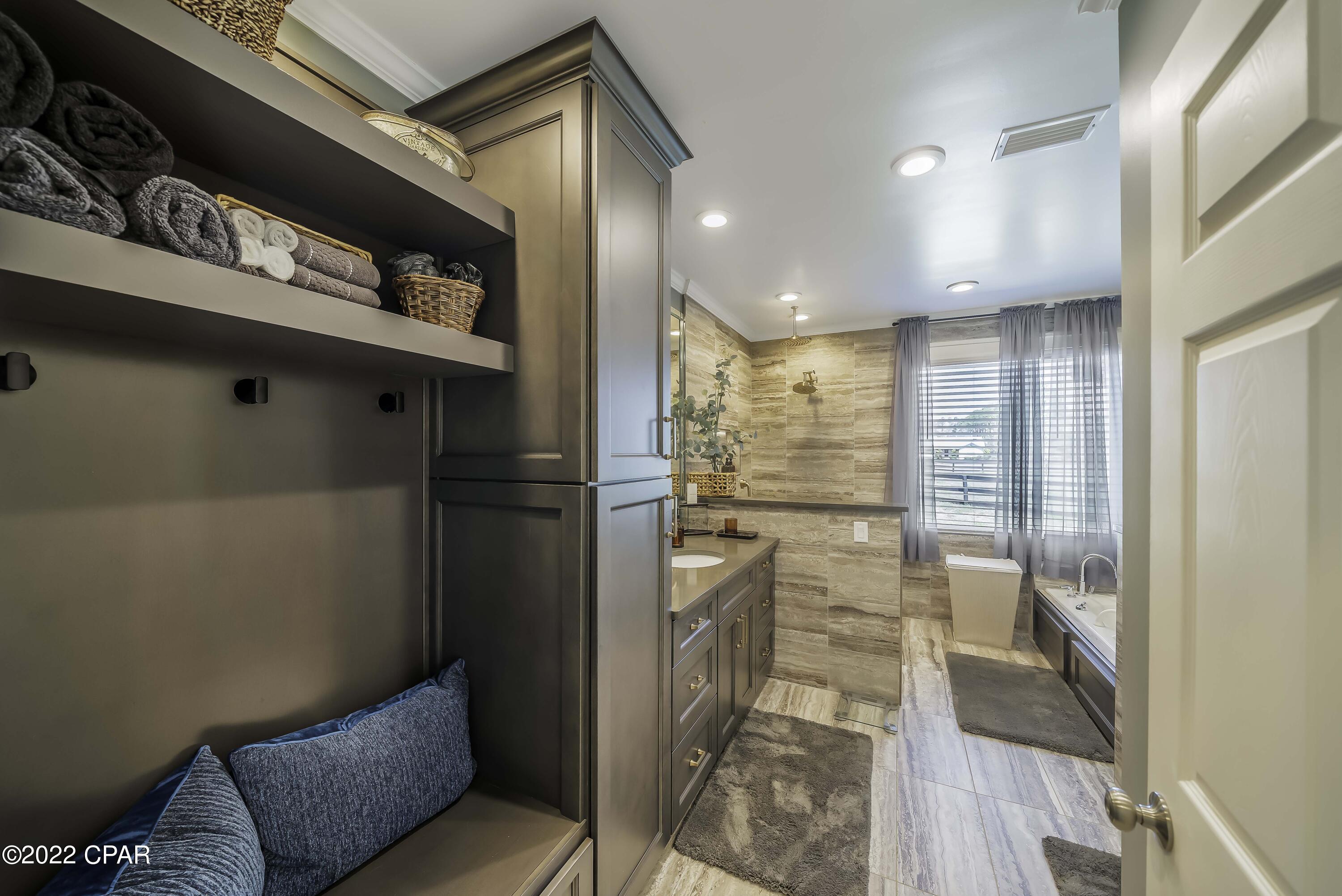 Thomas Drive Park U-2 - Residential