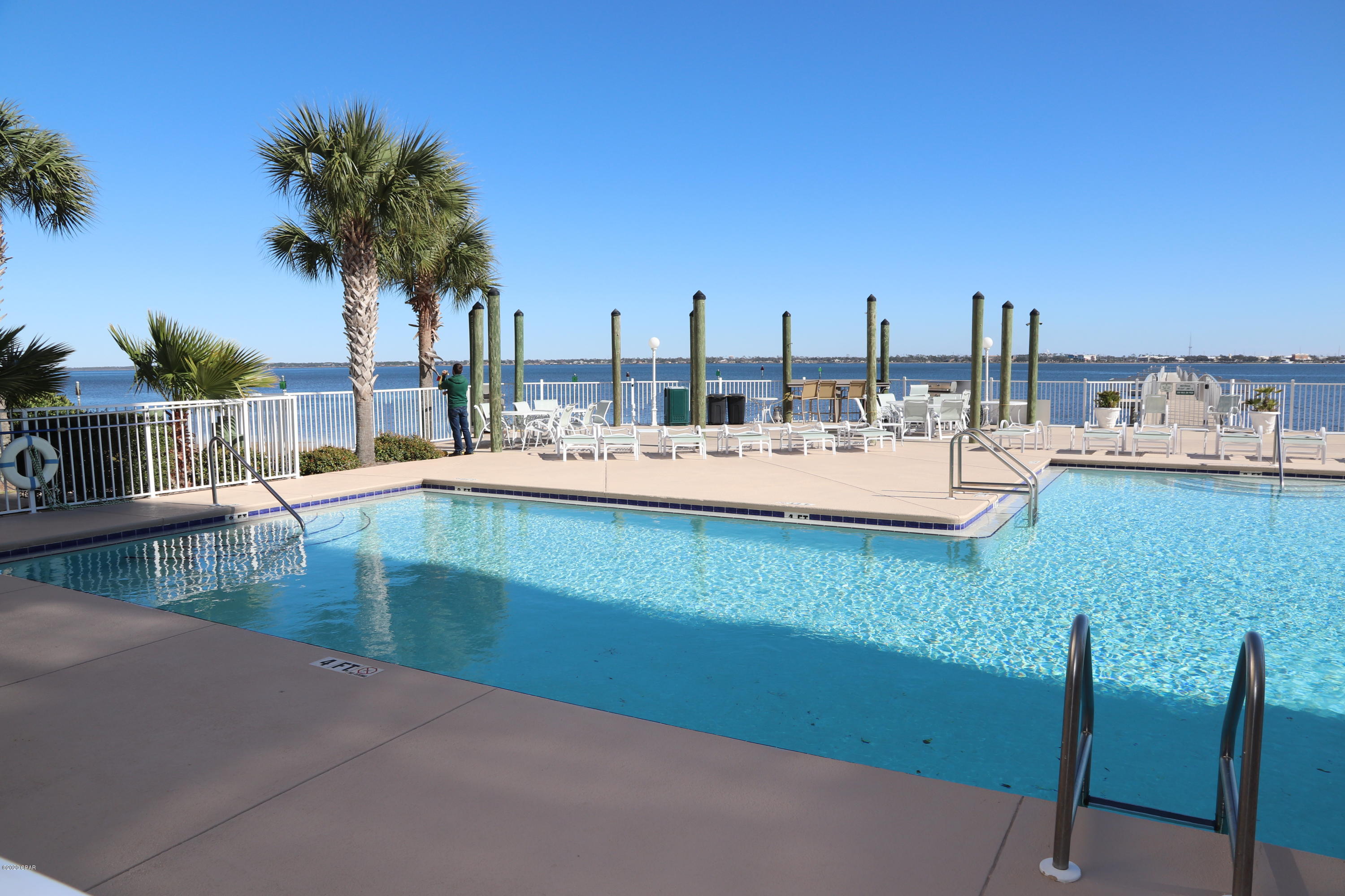 Hibiscus By The Bay - Residential