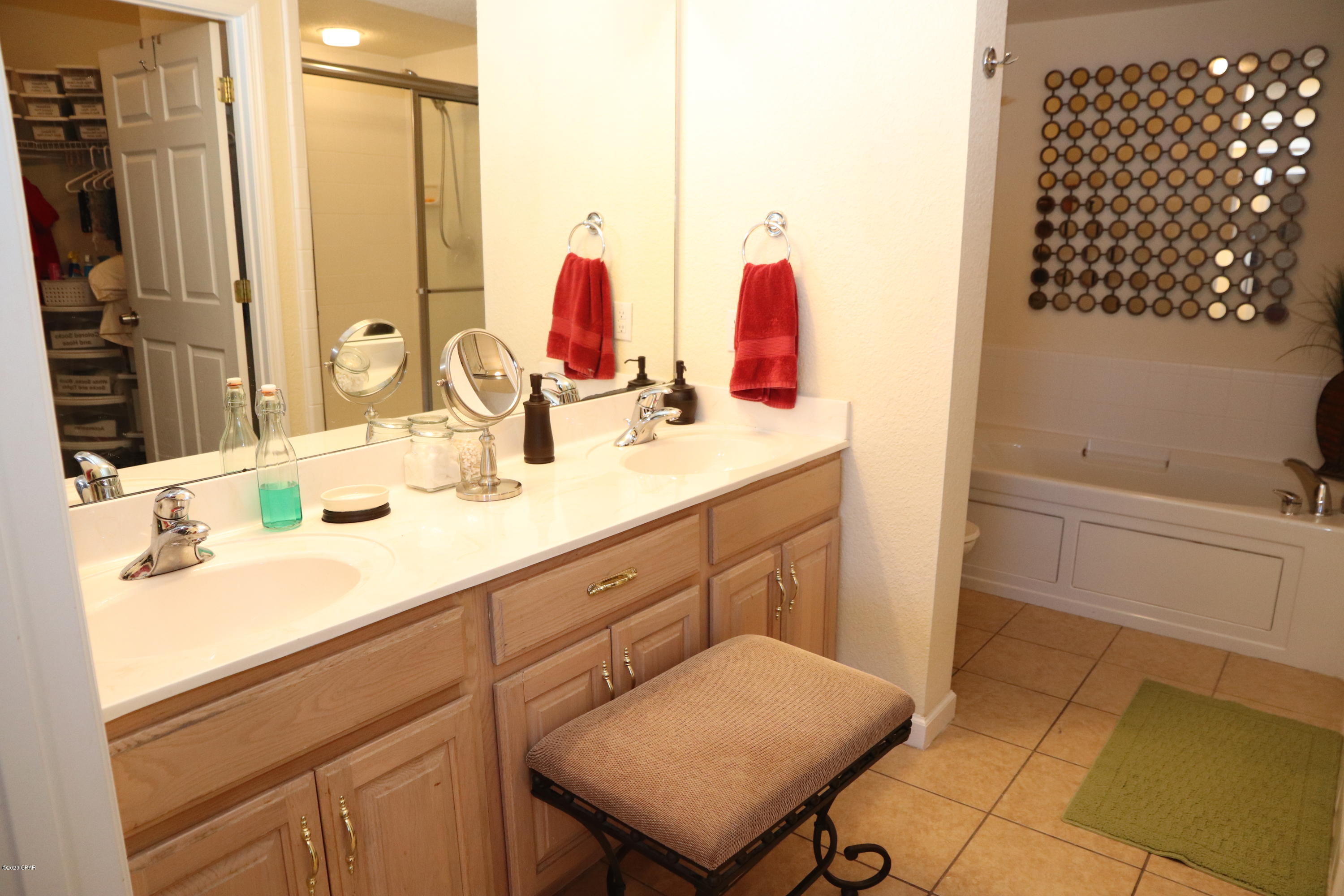 Hibiscus By The Bay - Residential