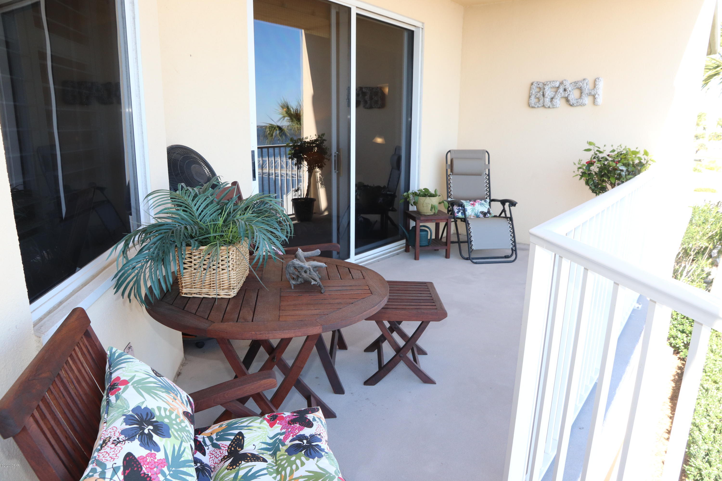 Hibiscus By The Bay - Residential