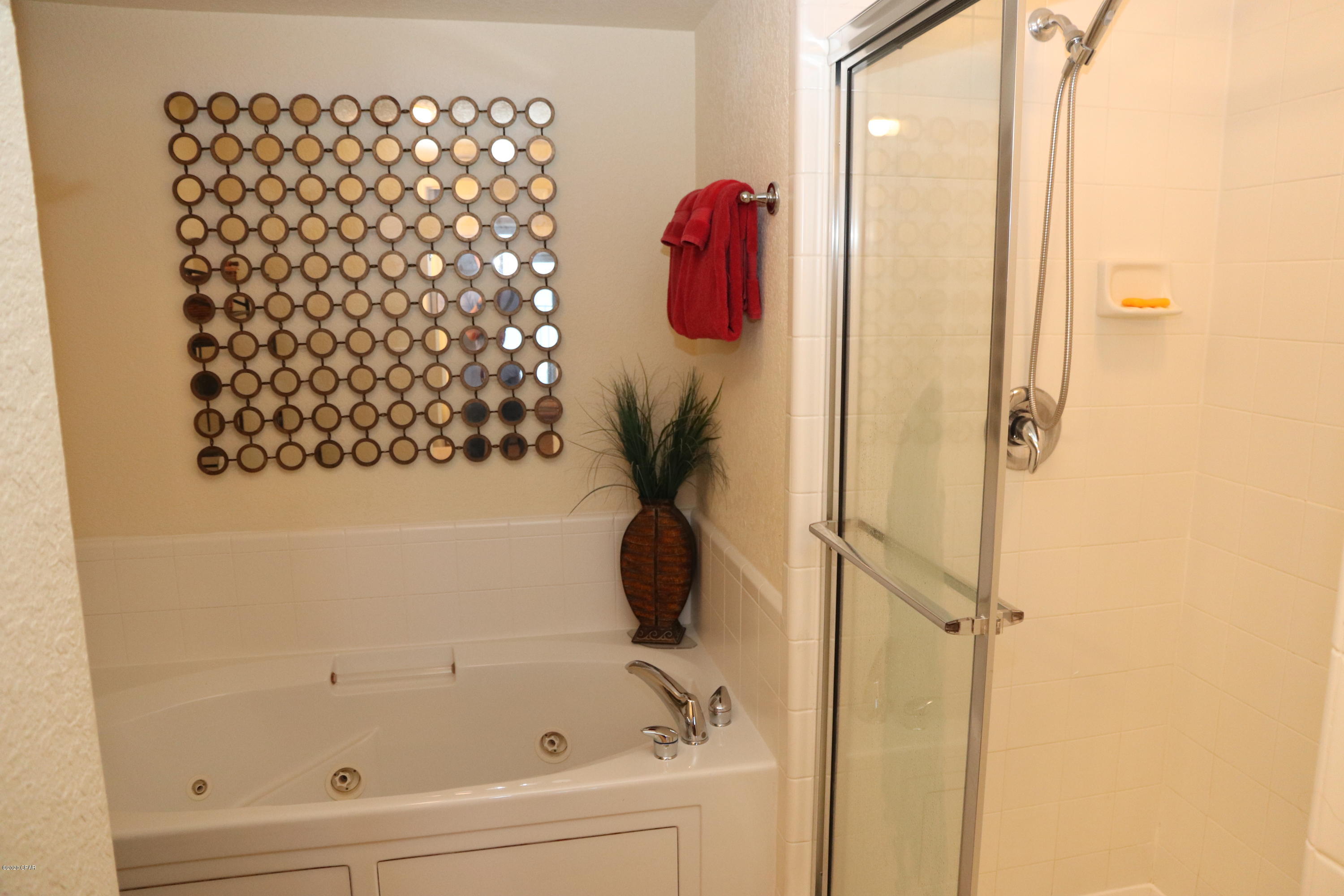 Hibiscus By The Bay - Residential