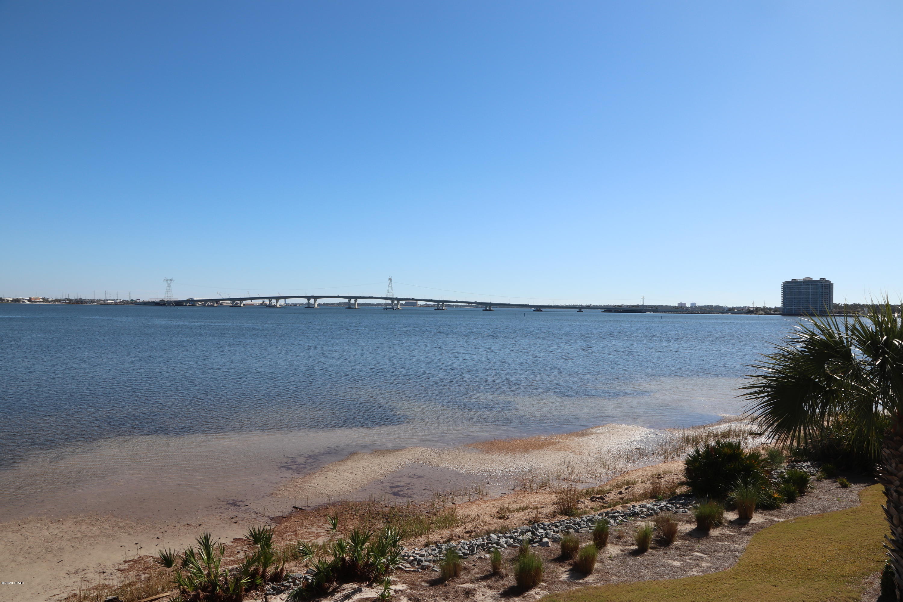 Hibiscus By The Bay - Residential