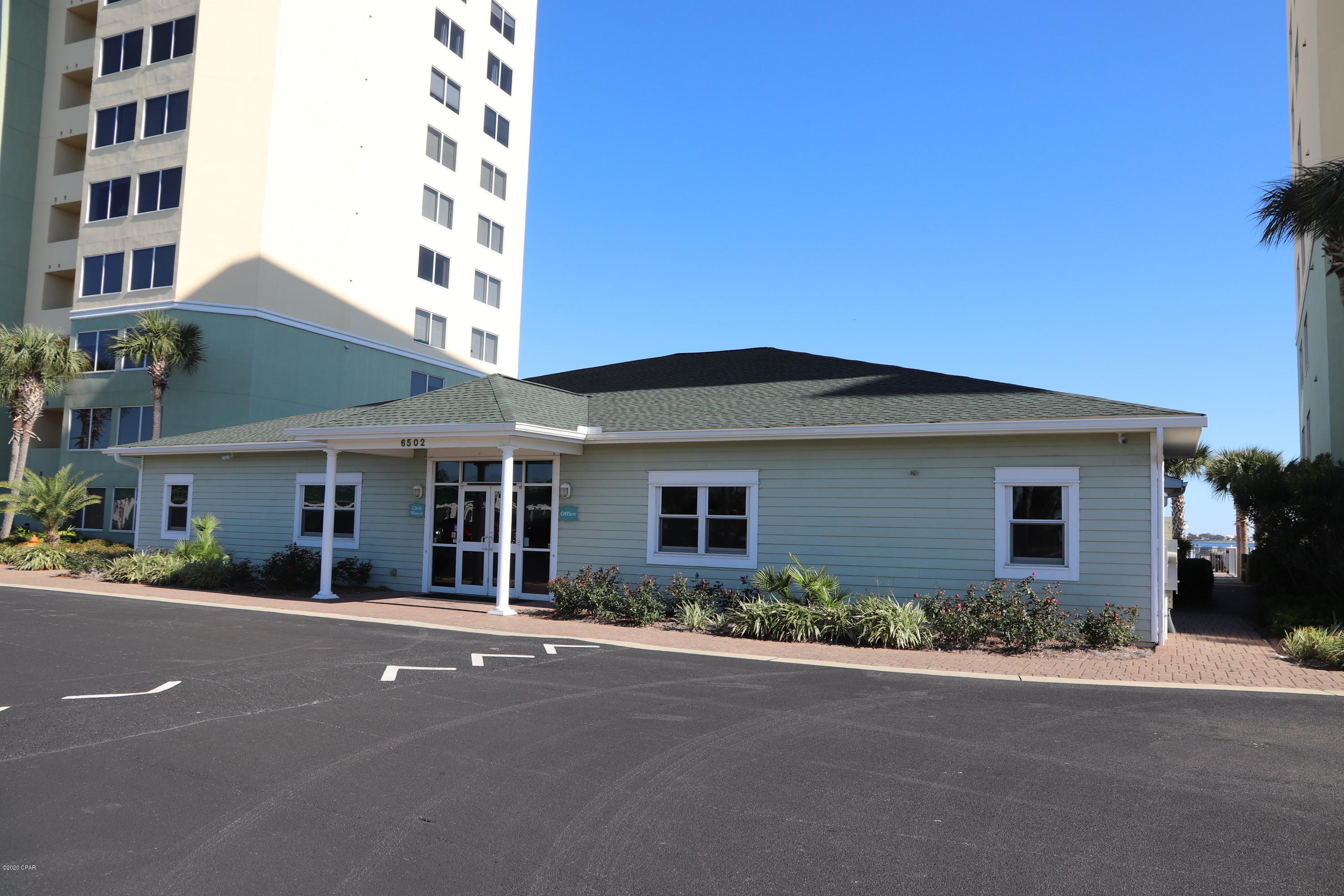 Hibiscus By The Bay - Residential