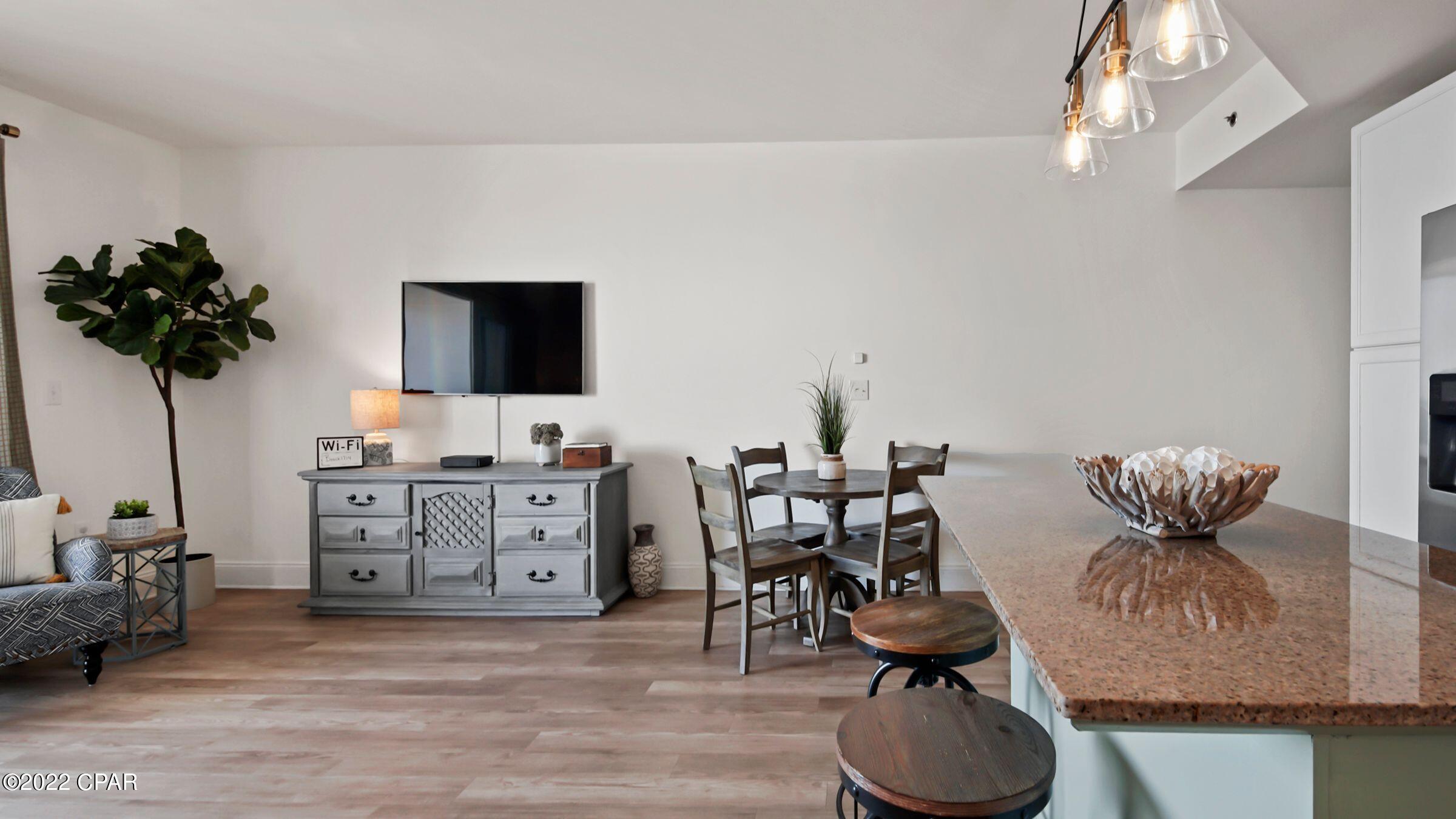 Laketown Wharf - Residential