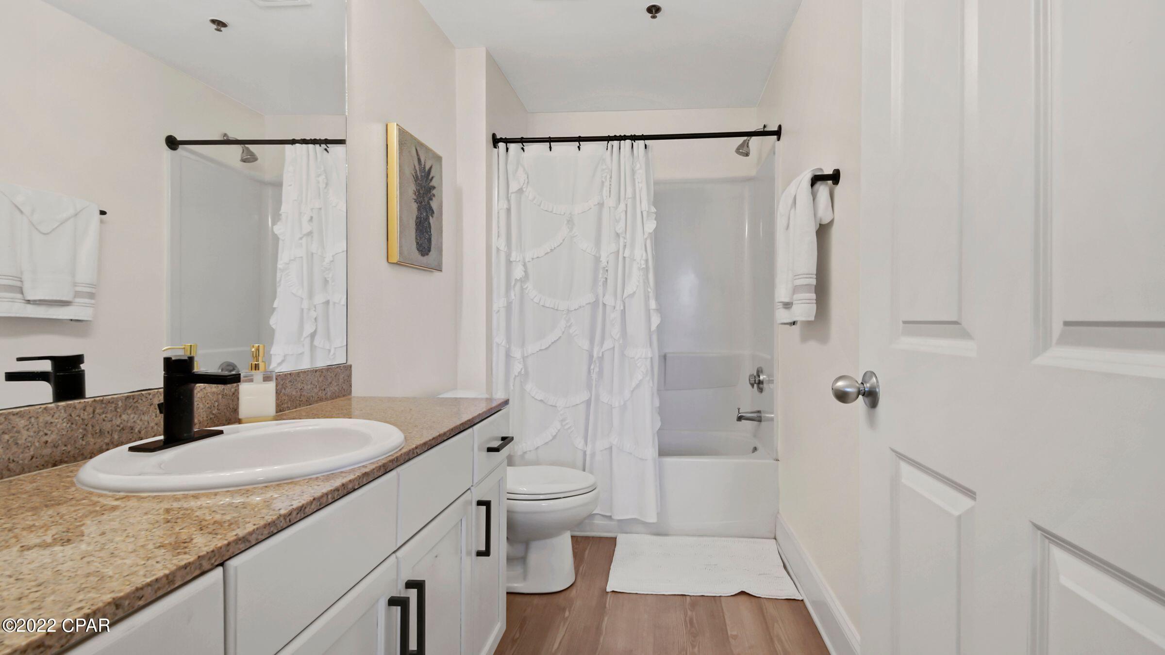 Laketown Wharf - Residential