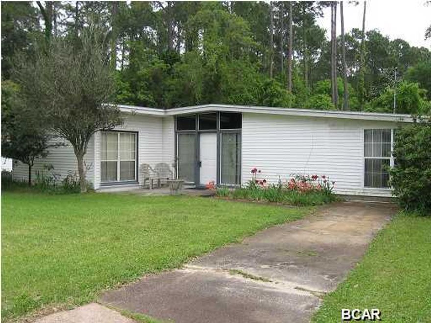 Centrally located 3 bedroom 2 bath, well maintained home has large kitchen with island cooktop,2 ovens,fridge & freezer and dining room big enough to accommodate long table,formal living room & family room for entertaining. Enclosed patio & deck for relaxing in back. Located on a cul-de-sac, on well & septic and Termite treatment done 8/2013 by Orkin. All info taken from appraiser site & sizes approx.